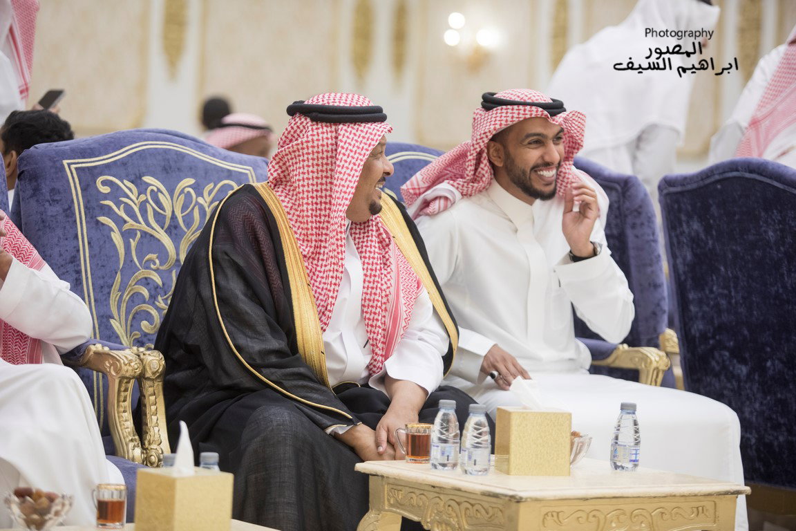 الرزقان يحتفلون في زواج أبنتهم