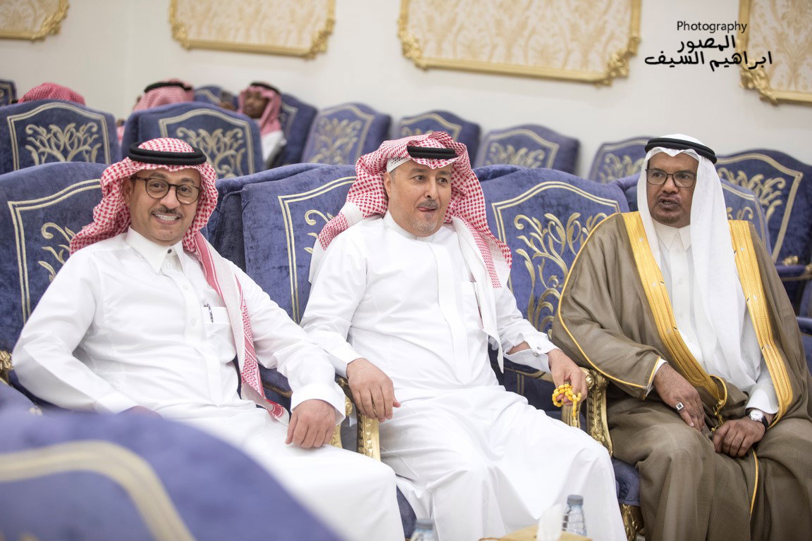 الرزقان يحتفلون في زواج أبنتهم