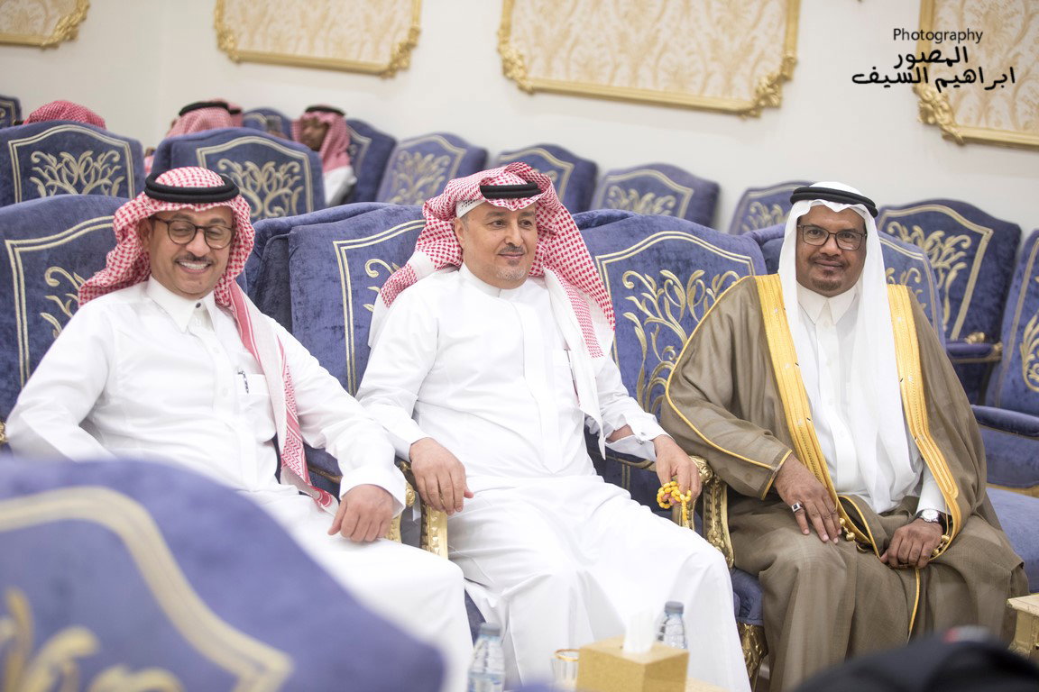 الرزقان يحتفلون في زواج أبنتهم