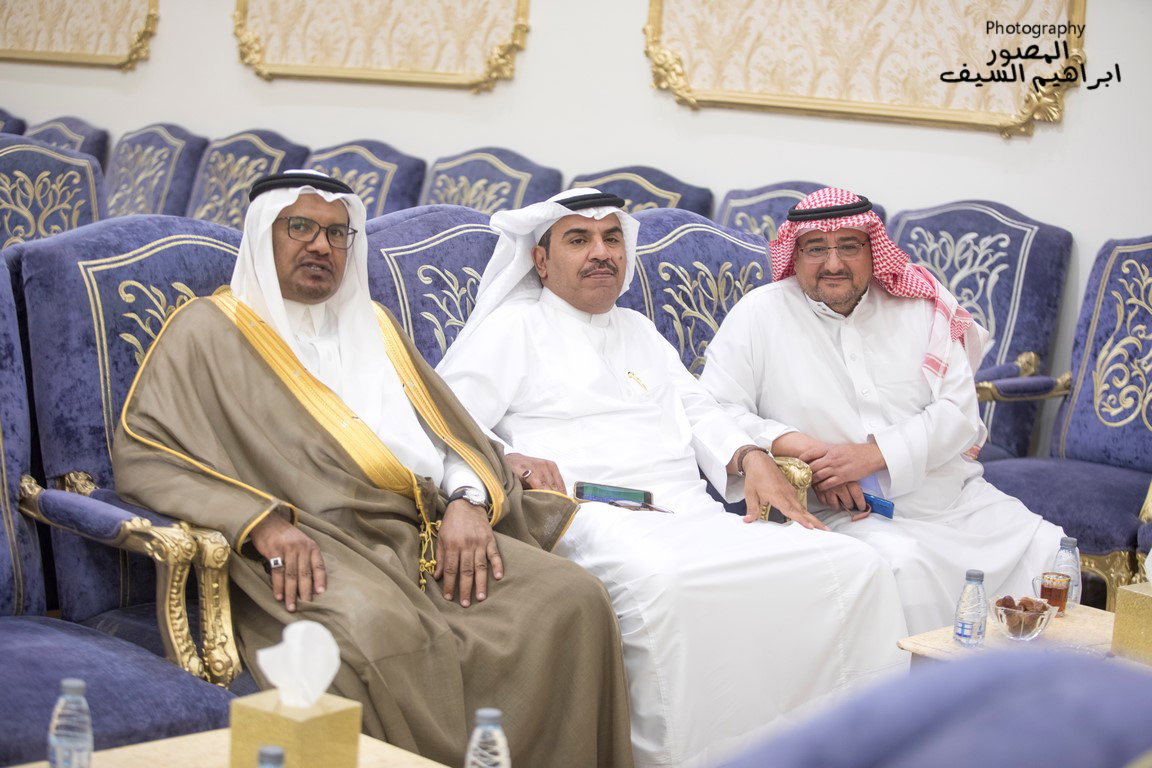 الرزقان يحتفلون في زواج أبنتهم