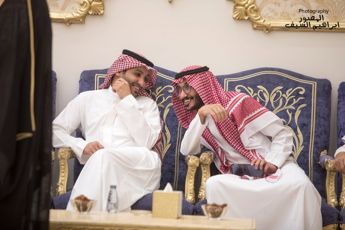 الرزقان يحتفلون في زواج أبنتهم