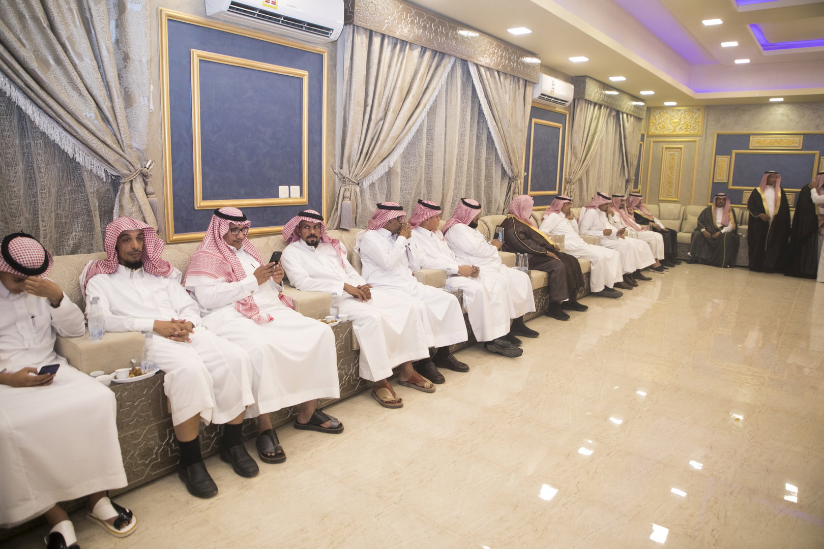 زواج رائد بن محمد عبدالله بن مالك 