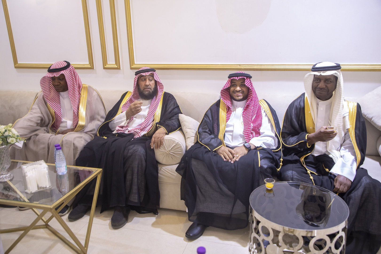 بارك الله لهما وبارك عليهما وجمع بينهما في خير