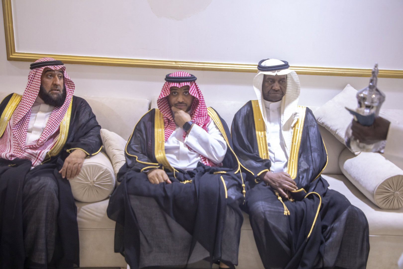 بارك الله لهما وبارك عليهما وجمع بينهما في خير