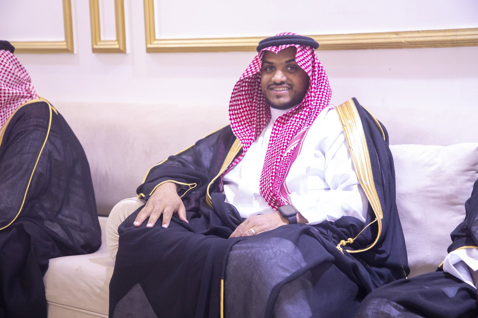 بارك الله لهما وبارك عليهما وجمع بينهما في خير