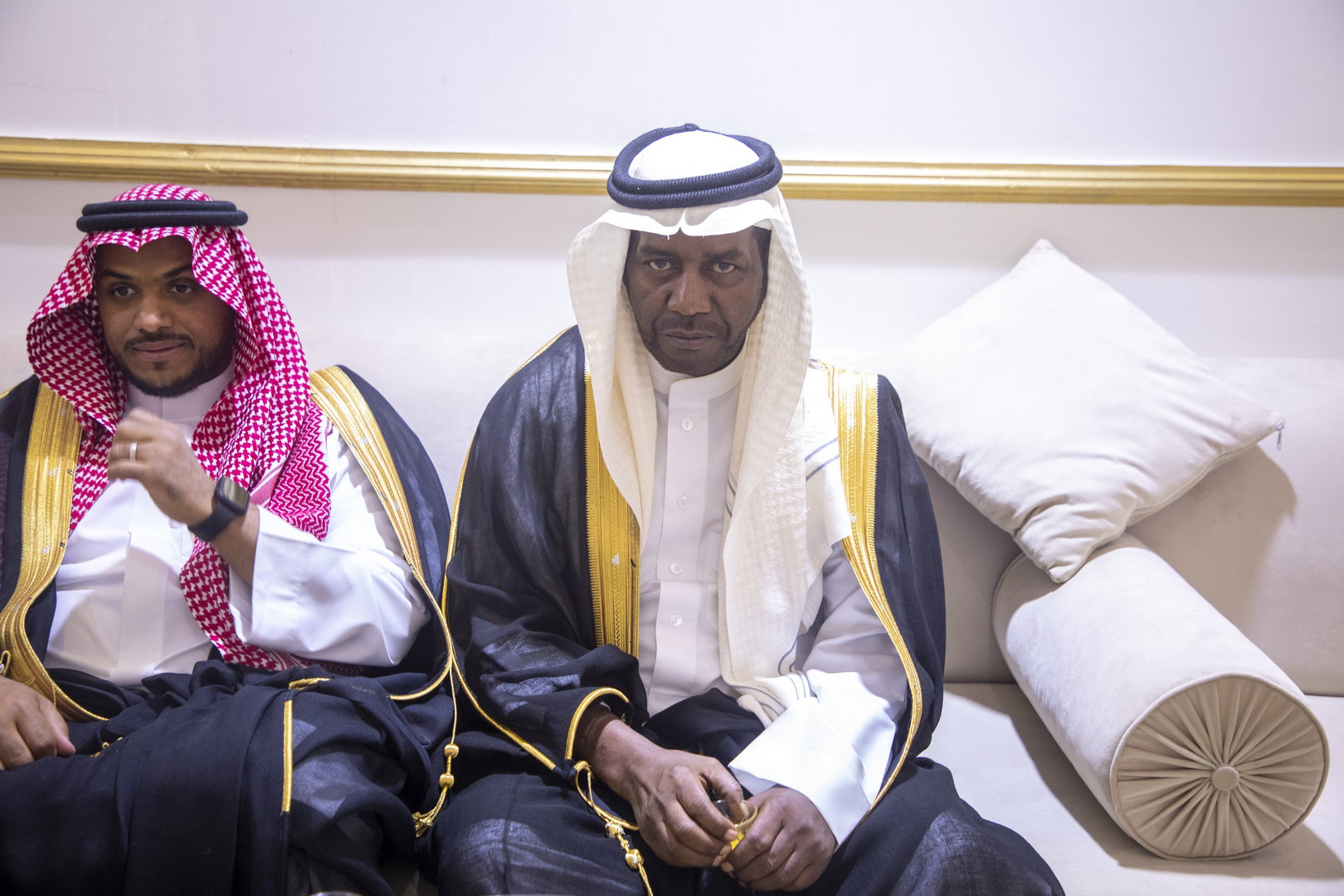 بارك الله لهما وبارك عليهما وجمع بينهما في خير