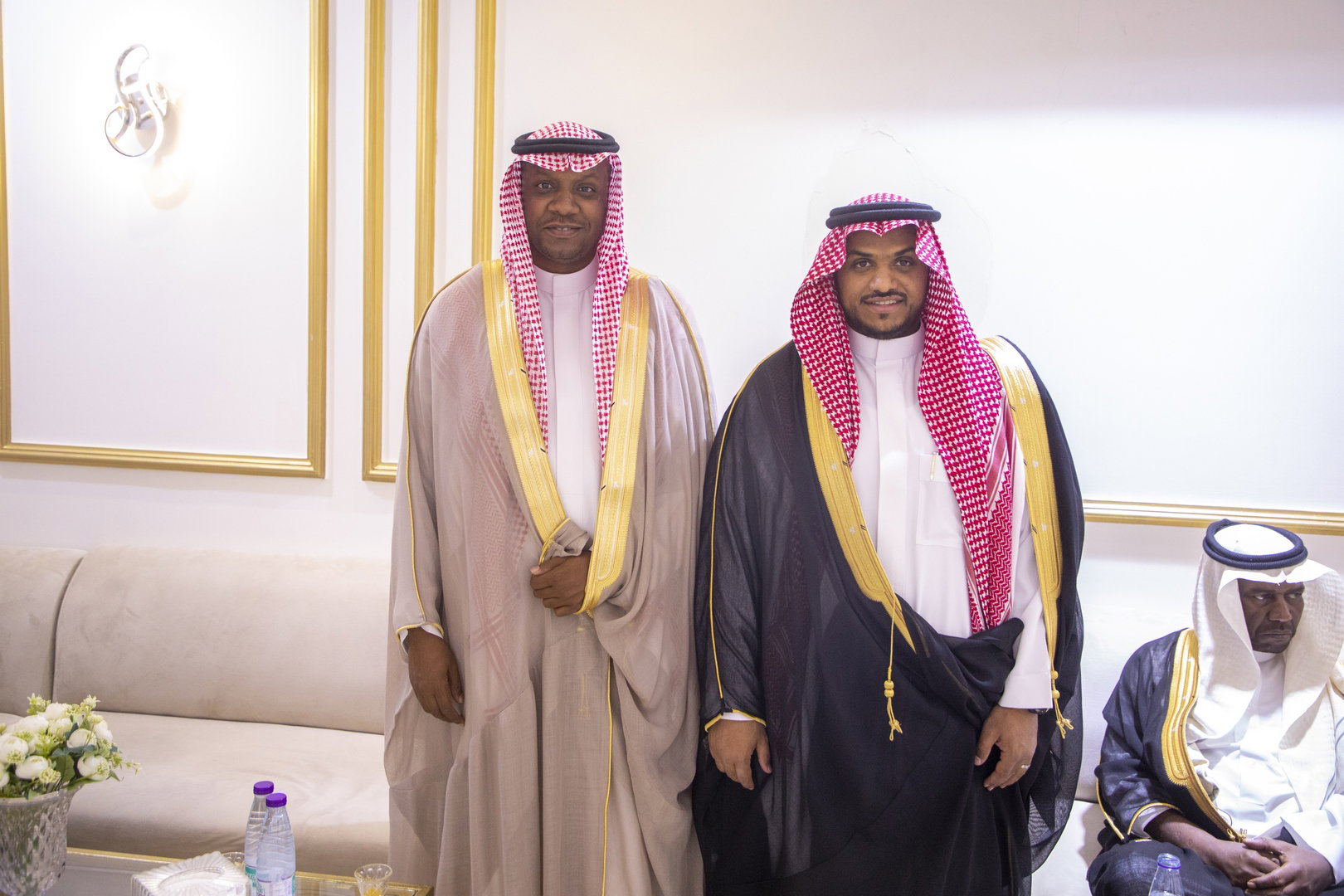 بارك الله لهما وبارك عليهما وجمع بينهما في خير