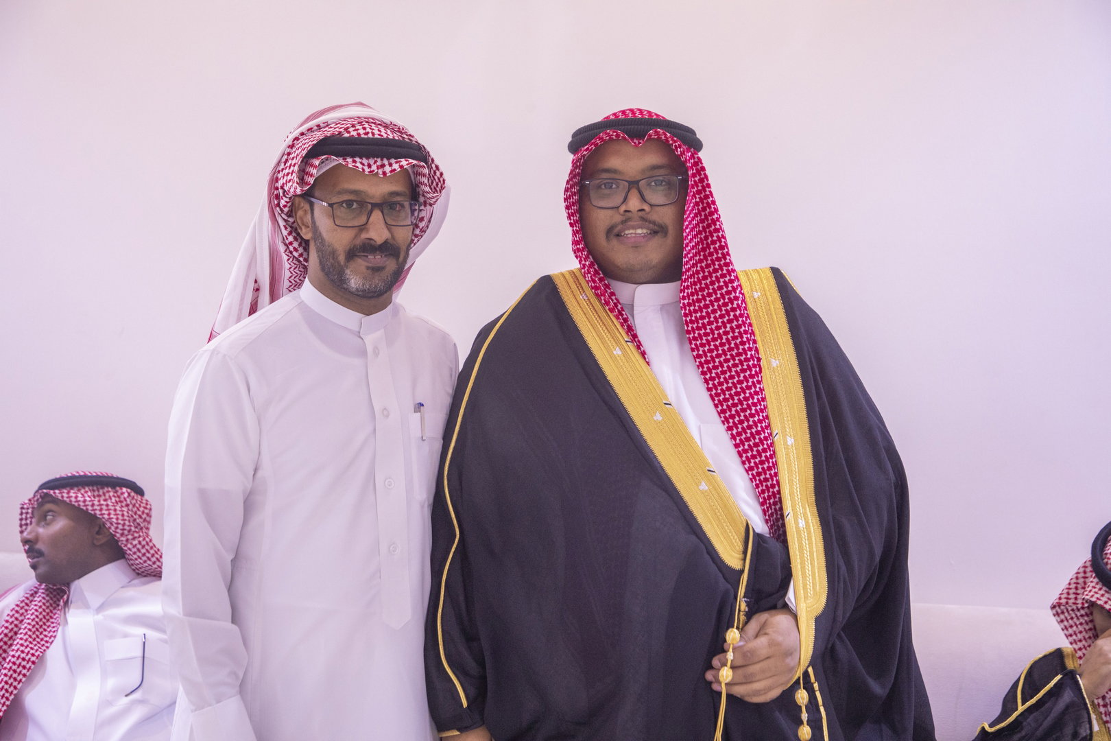 بارك الله لهما وبارك عليهما وجمع بينهما في خير