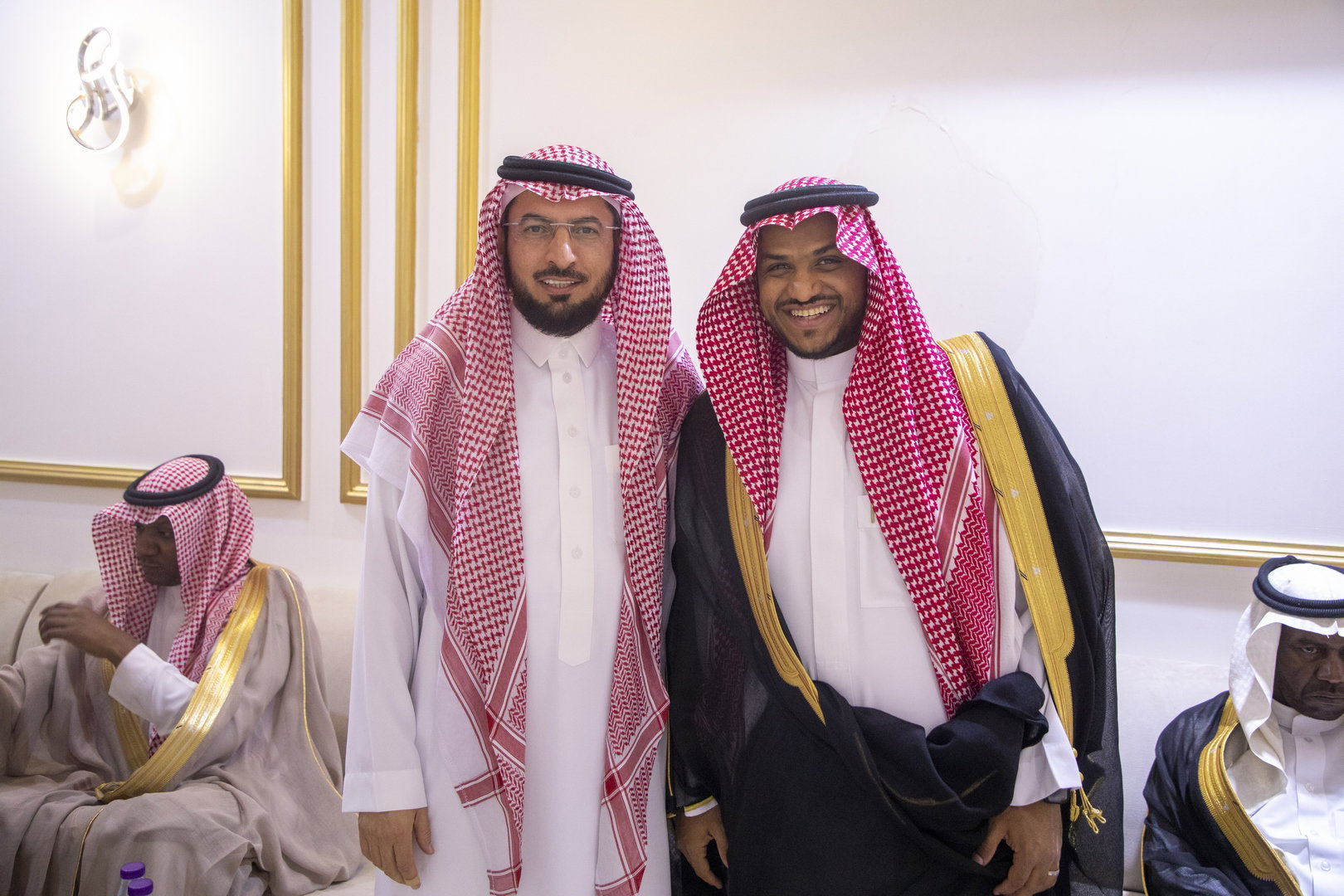 بارك الله لهما وبارك عليهما وجمع بينهما في خير