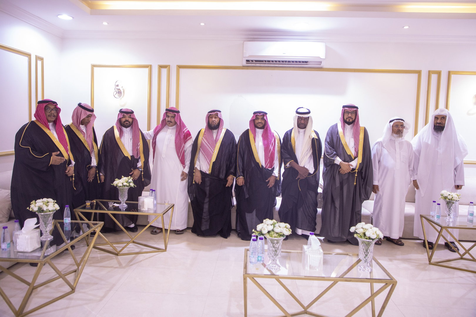 بارك الله لهما وبارك عليهما وجمع بينهما في خير