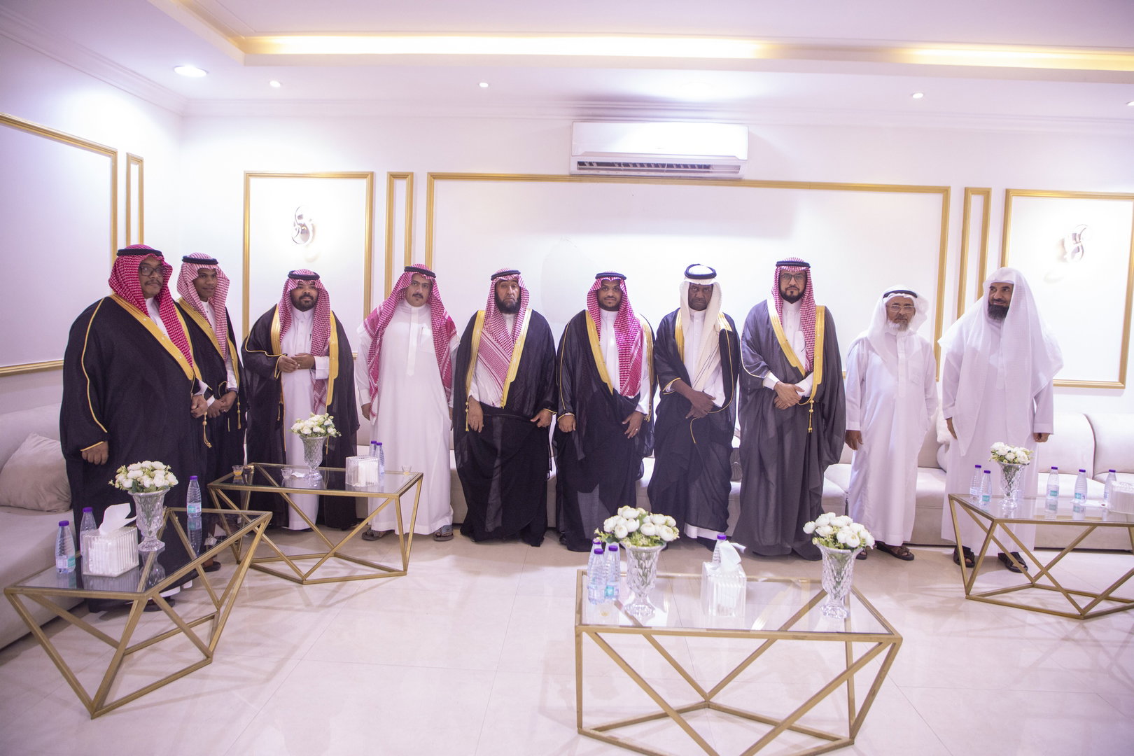 بارك الله لهما وبارك عليهما وجمع بينهما في خير