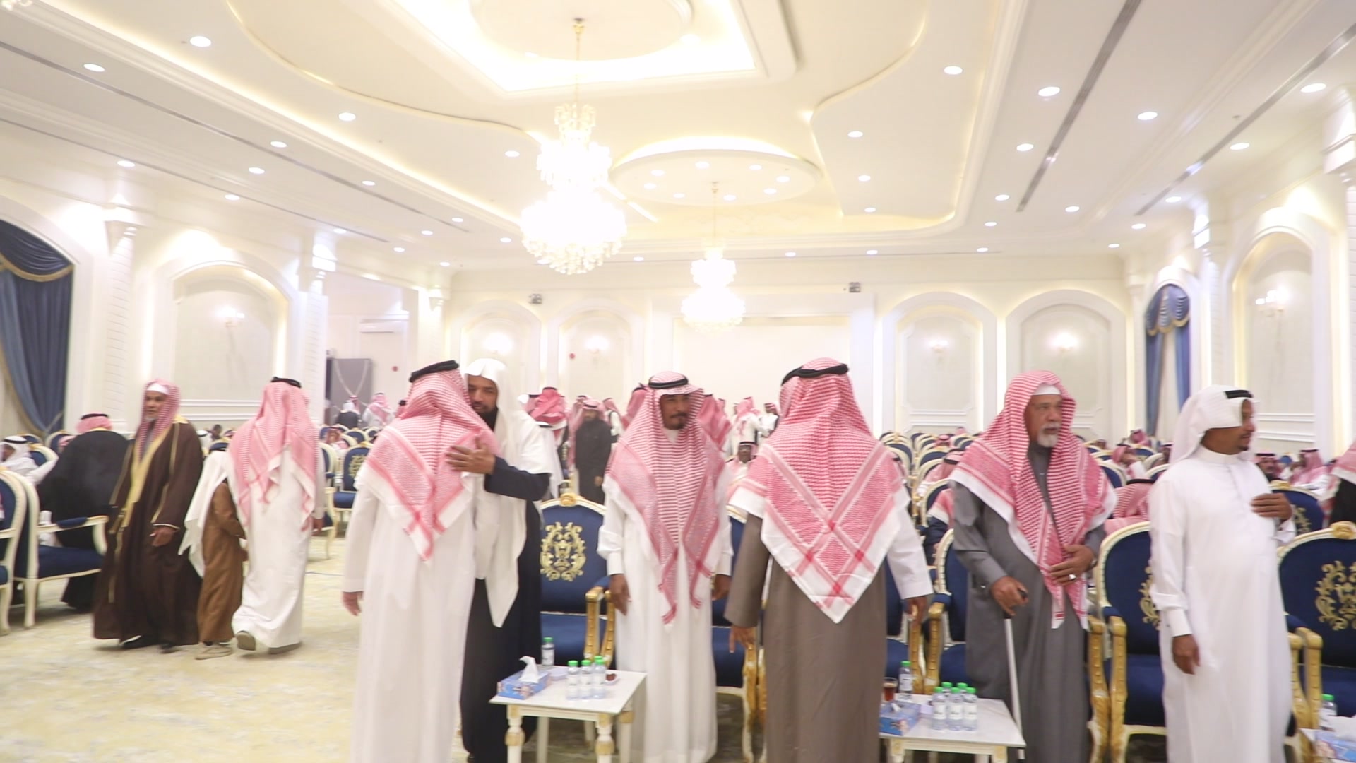 واحييا هذا الزواج غناء الفنانين 1. دحوم الطلاسي                                 2. منصور الدخيل                 3. بن مرضي                4. محمد مبارك