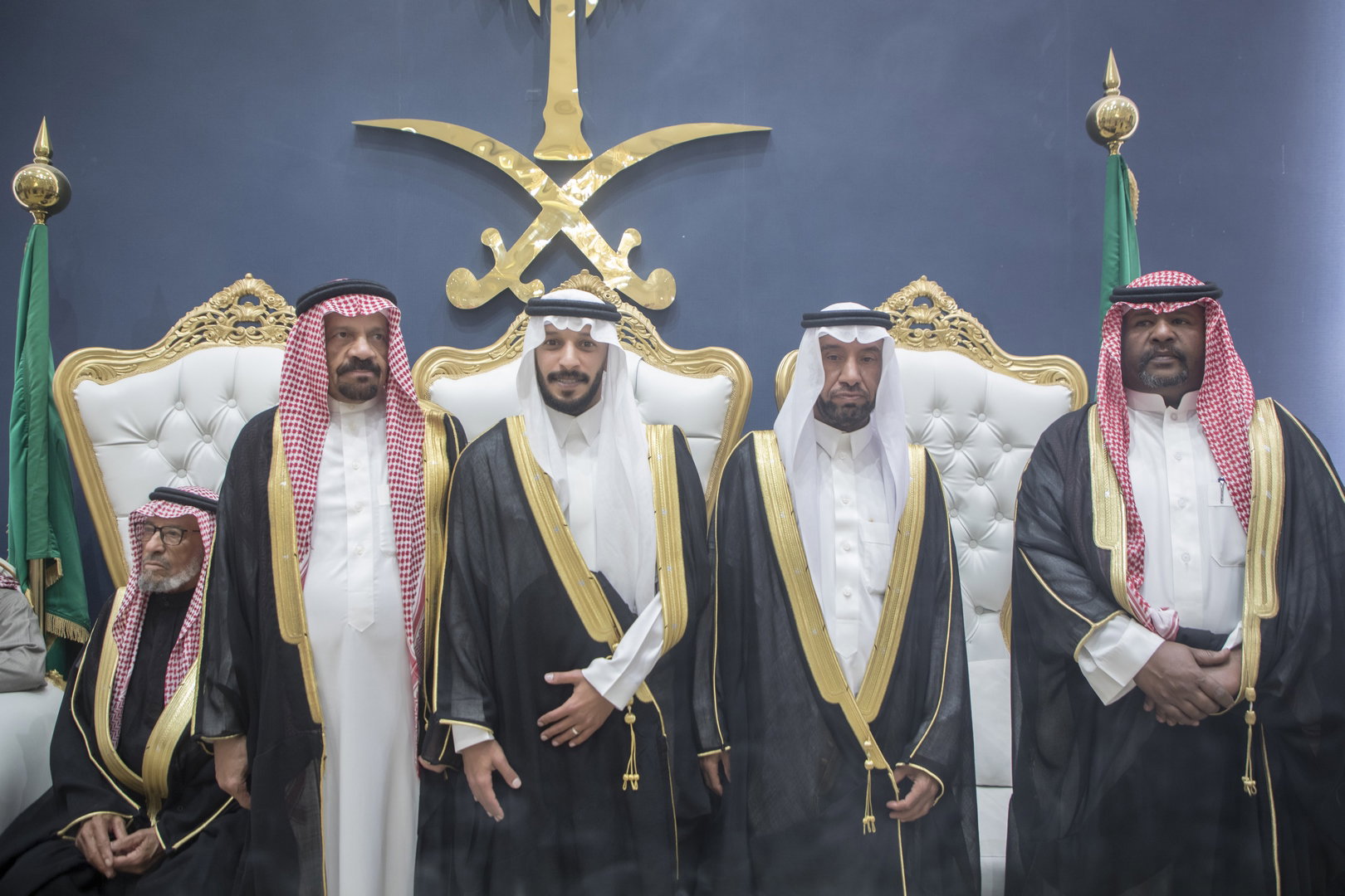 واحييا هذا الزواج غناء الفنانين 1. دحوم الطلاسي                                 2. منصور الدخيل                 3. بن مرضي                4. محمد مبارك