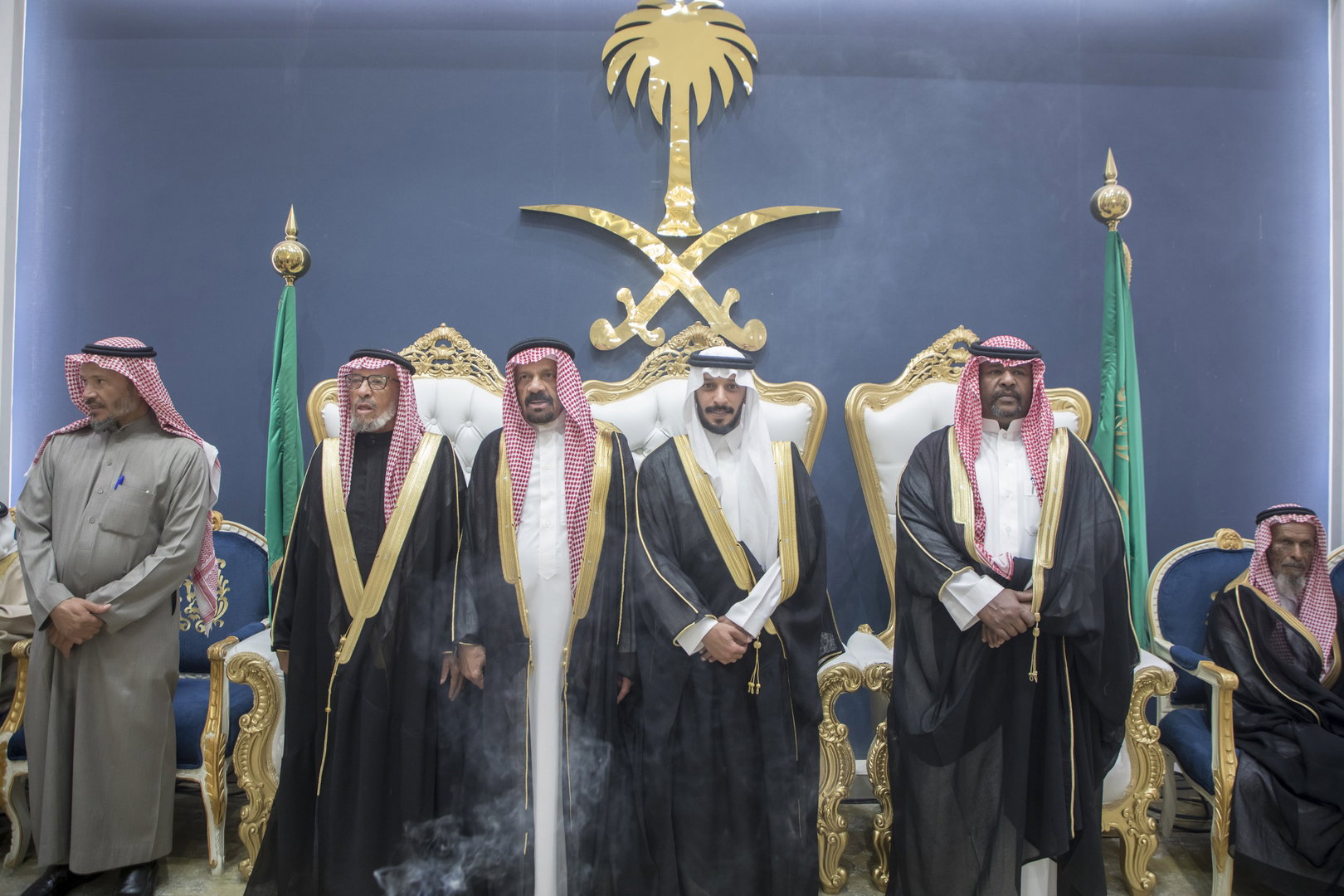 واحييا هذا الزواج غناء الفنانين 1. دحوم الطلاسي                                 2. منصور الدخيل                 3. بن مرضي                4. محمد مبارك