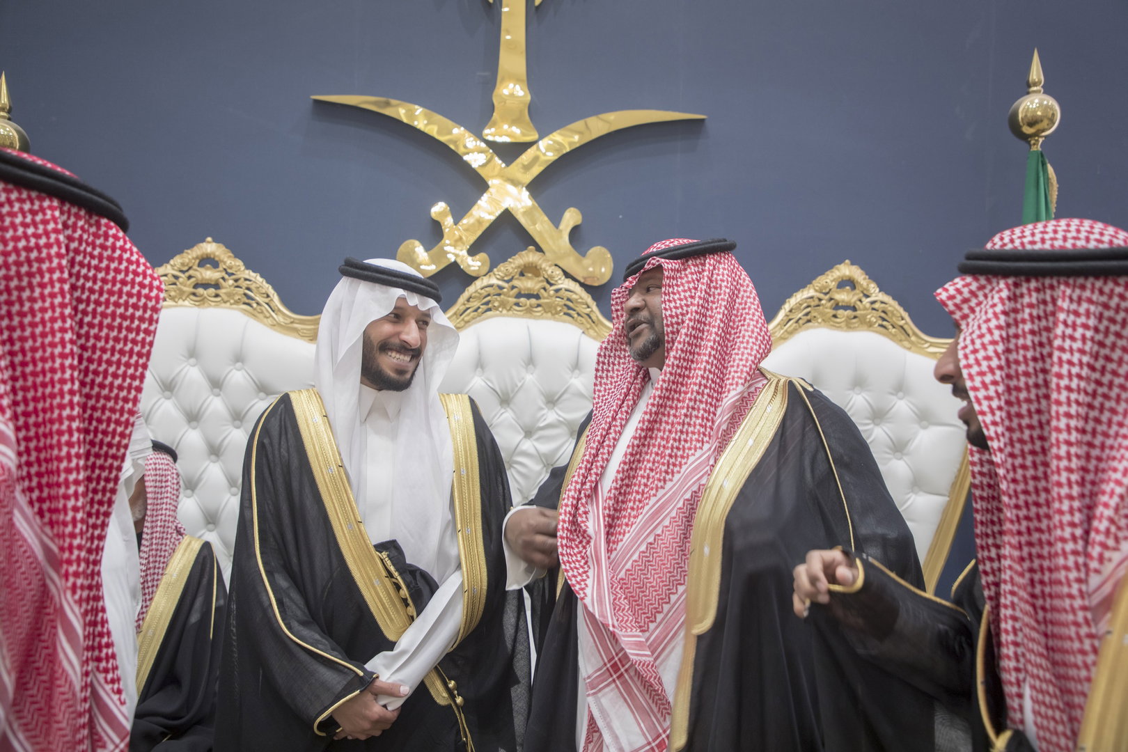 واحييا هذا الزواج غناء الفنانين 1. دحوم الطلاسي                                 2. منصور الدخيل                 3. بن مرضي                4. محمد مبارك