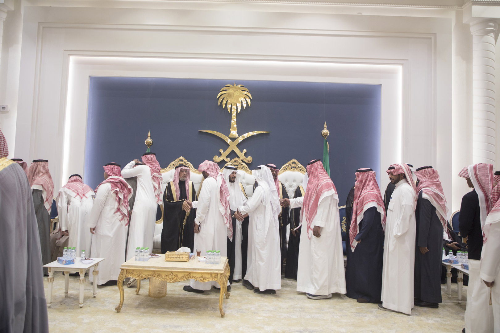 واحييا هذا الزواج غناء الفنانين 1. دحوم الطلاسي                                 2. منصور الدخيل                 3. بن مرضي                4. محمد مبارك