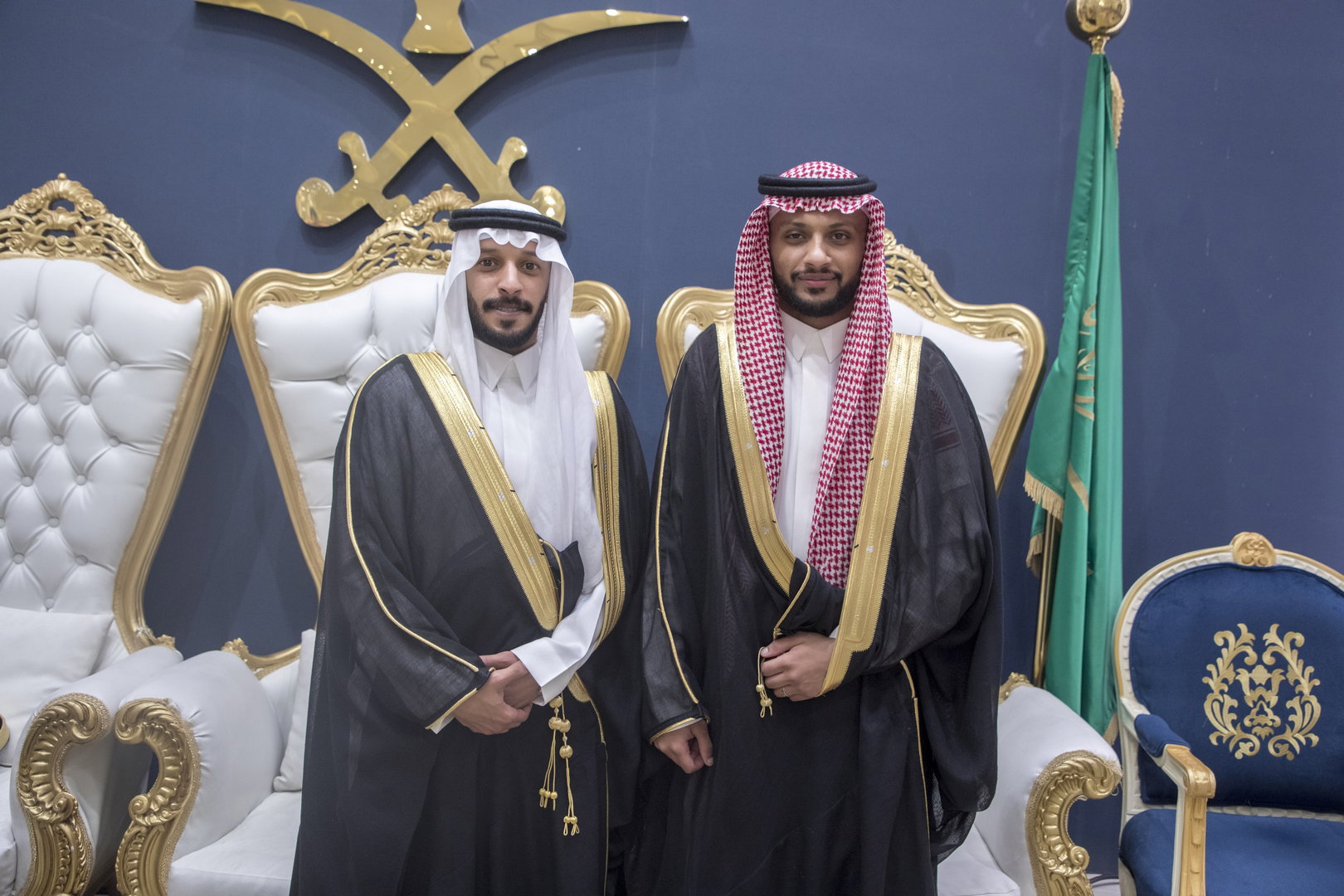 واحييا هذا الزواج غناء الفنانين 1. دحوم الطلاسي                                 2. منصور الدخيل                 3. بن مرضي                4. محمد مبارك