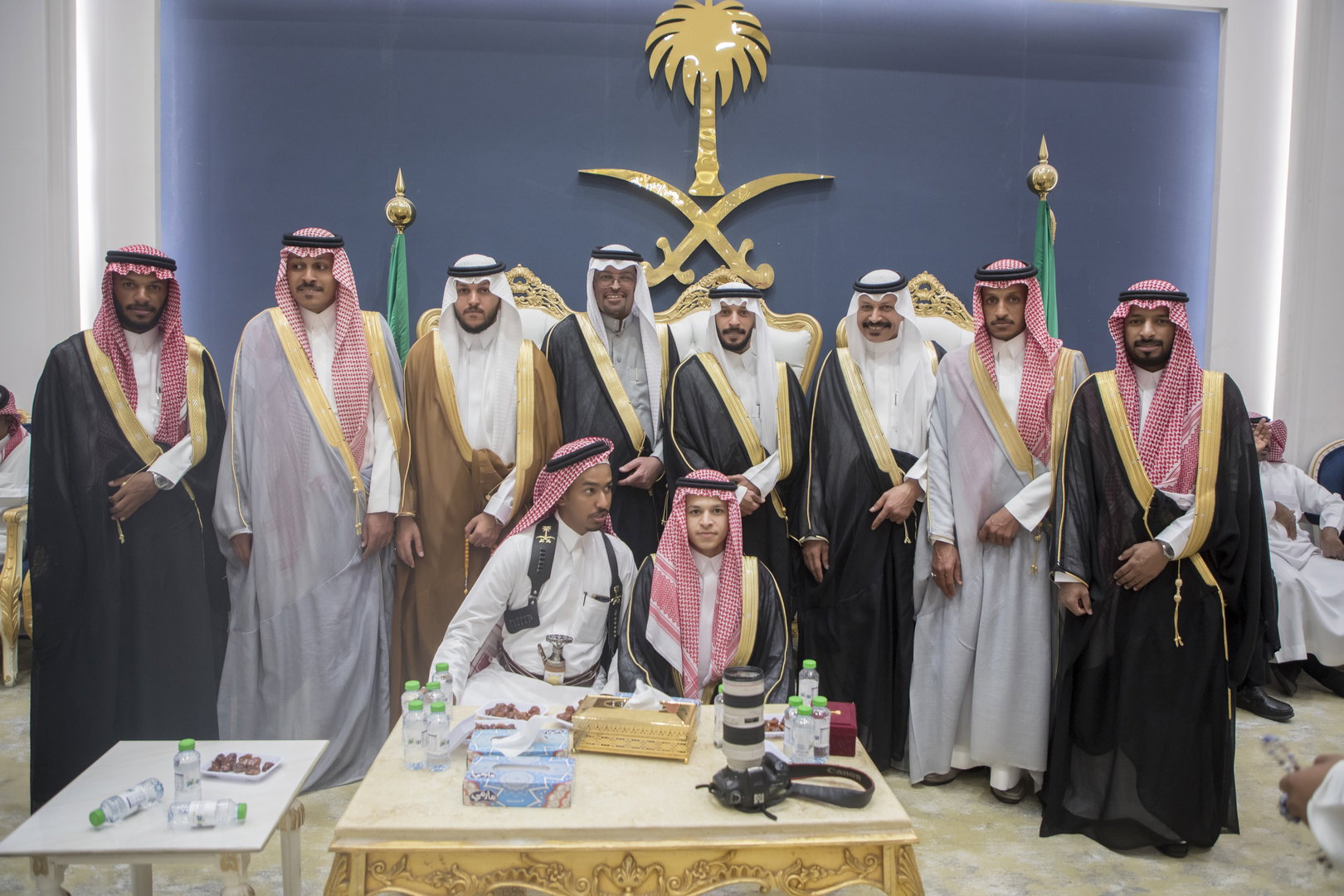 واحييا هذا الزواج غناء الفنانين 1. دحوم الطلاسي                                 2. منصور الدخيل                 3. بن مرضي                4. محمد مبارك