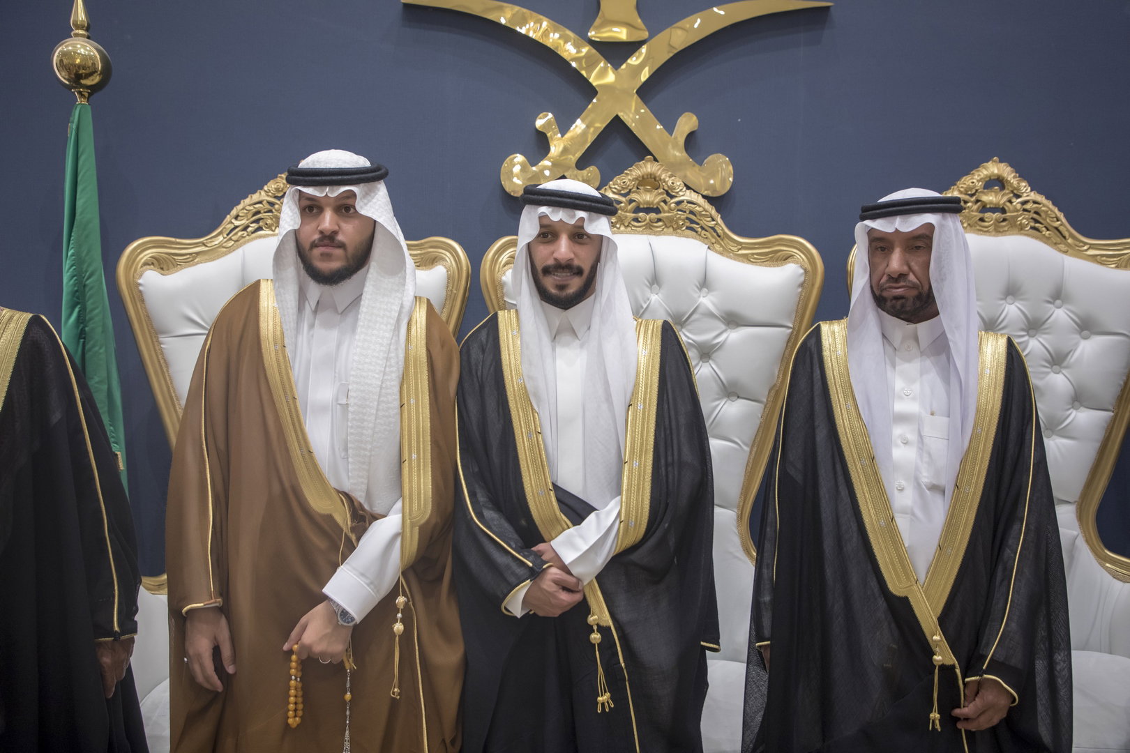 واحييا هذا الزواج غناء الفنانين 1. دحوم الطلاسي                                 2. منصور الدخيل                 3. بن مرضي                4. محمد مبارك