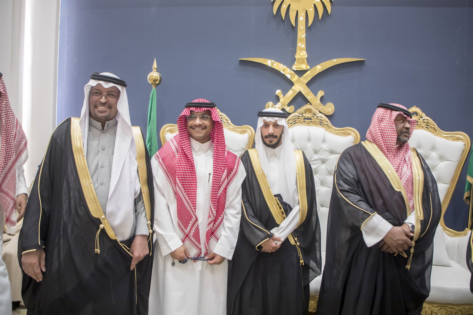 واحييا هذا الزواج غناء الفنانين 1. دحوم الطلاسي                                 2. منصور الدخيل                 3. بن مرضي                4. محمد مبارك