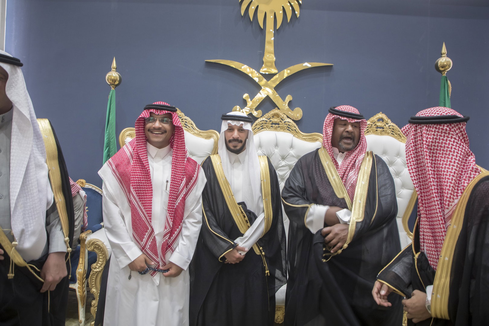 واحييا هذا الزواج غناء الفنانين 1. دحوم الطلاسي                                 2. منصور الدخيل                 3. بن مرضي                4. محمد مبارك