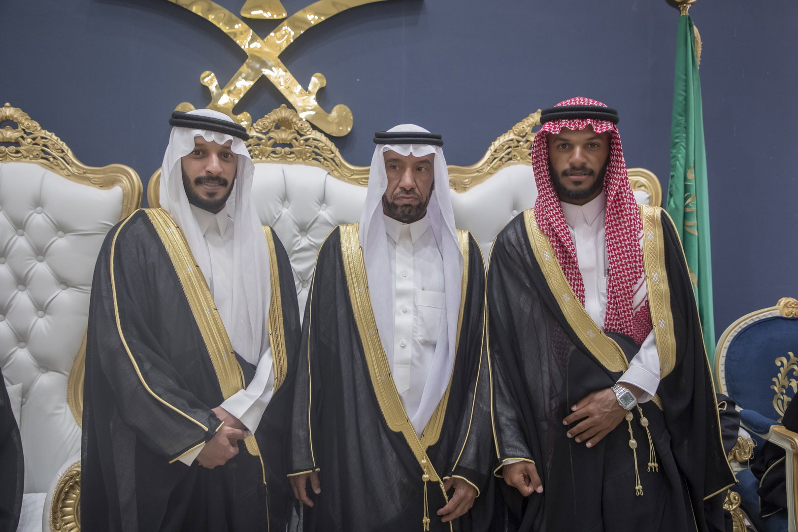 واحييا هذا الزواج غناء الفنانين 1. دحوم الطلاسي                                 2. منصور الدخيل                 3. بن مرضي                4. محمد مبارك