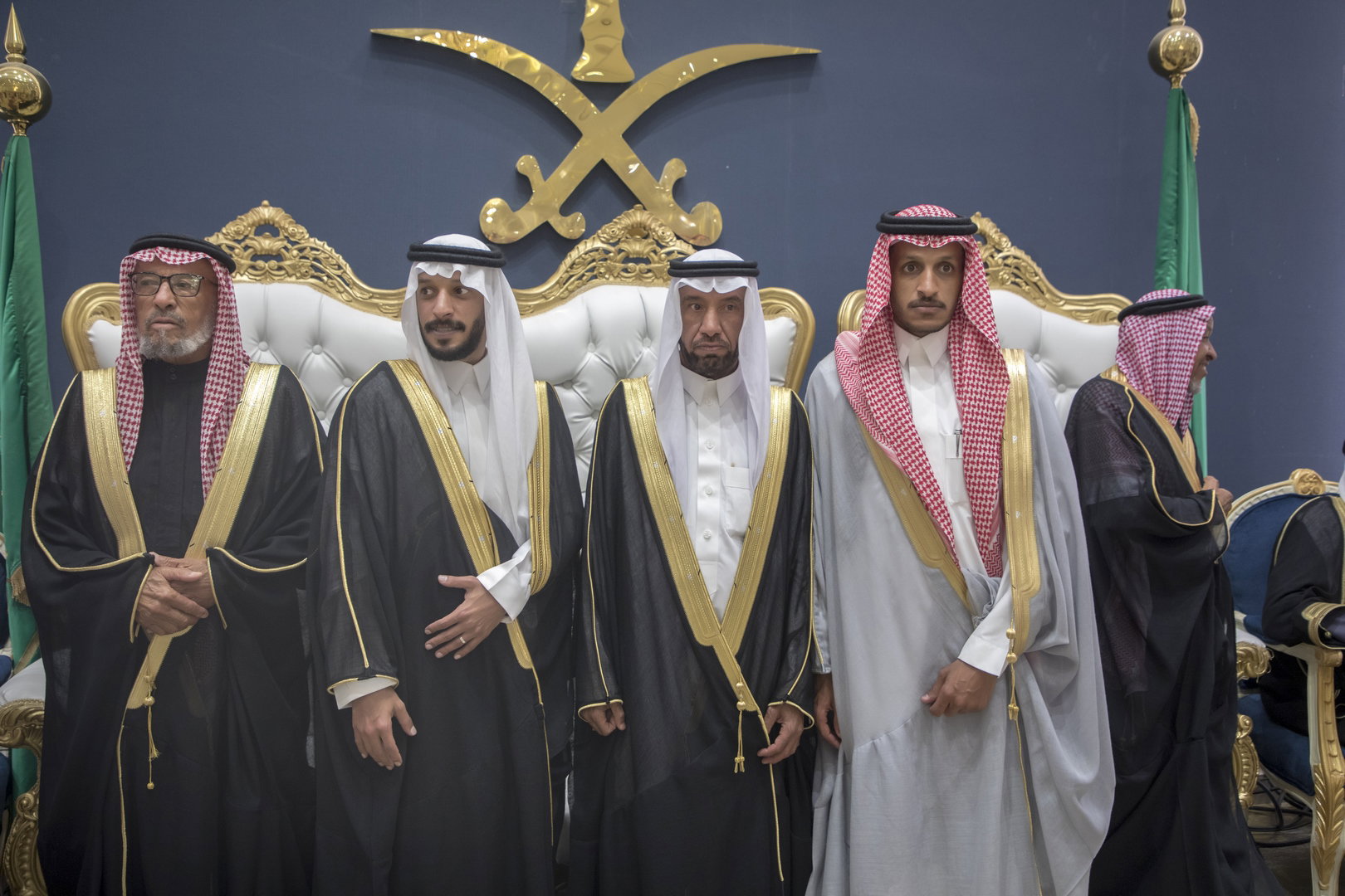 واحييا هذا الزواج غناء الفنانين 1. دحوم الطلاسي                                 2. منصور الدخيل                 3. بن مرضي                4. محمد مبارك