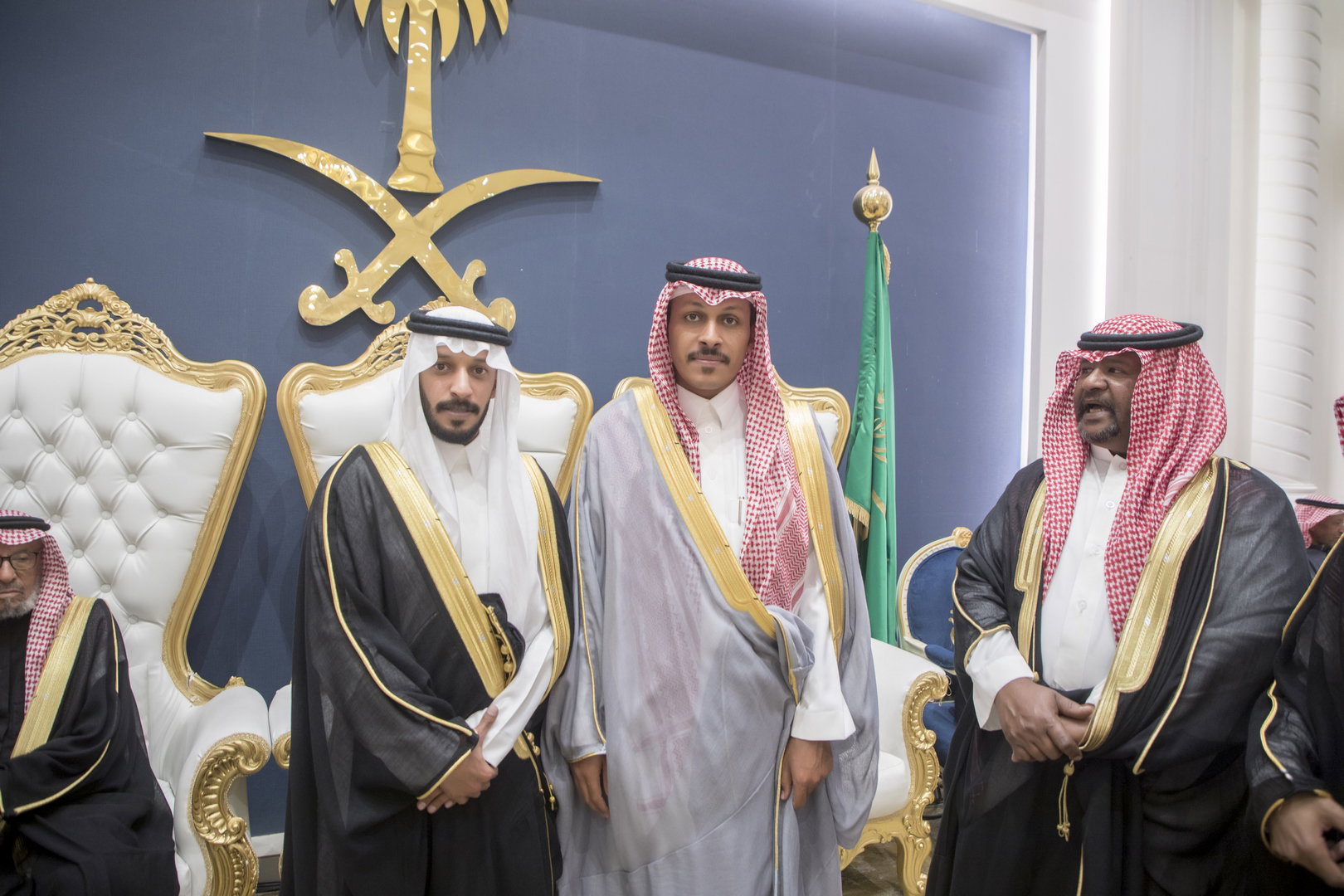 واحييا هذا الزواج غناء الفنانين 1. دحوم الطلاسي                                 2. منصور الدخيل                 3. بن مرضي                4. محمد مبارك