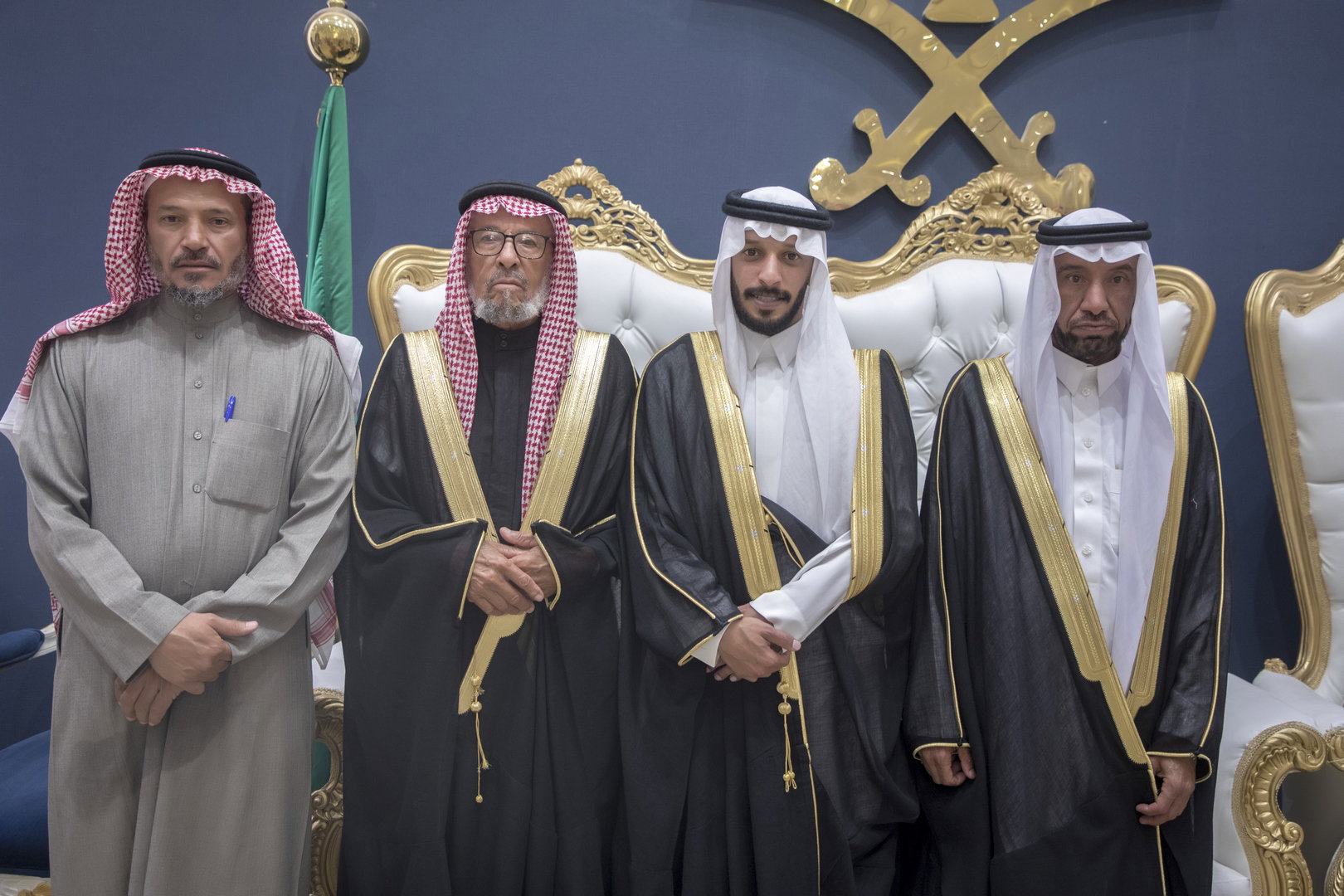 واحييا هذا الزواج غناء الفنانين 1. دحوم الطلاسي                                 2. منصور الدخيل                 3. بن مرضي                4. محمد مبارك