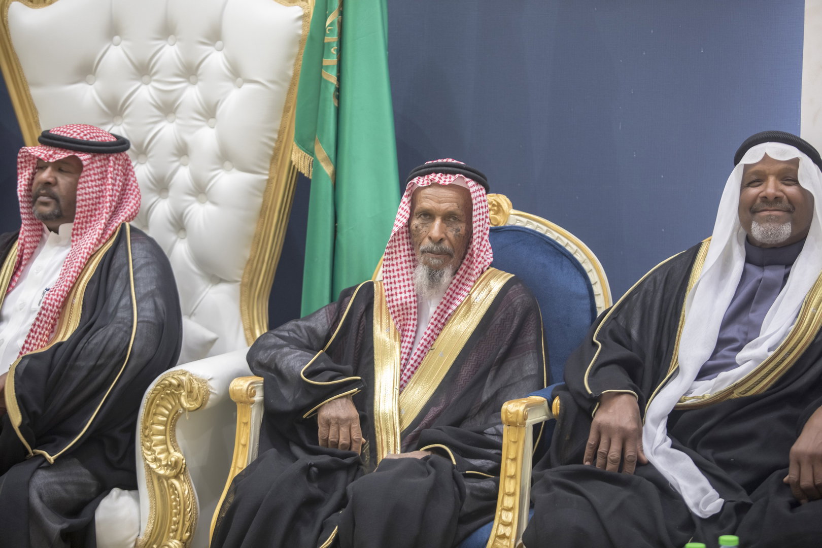 واحييا هذا الزواج غناء الفنانين 1. دحوم الطلاسي                                 2. منصور الدخيل                 3. بن مرضي                4. محمد مبارك