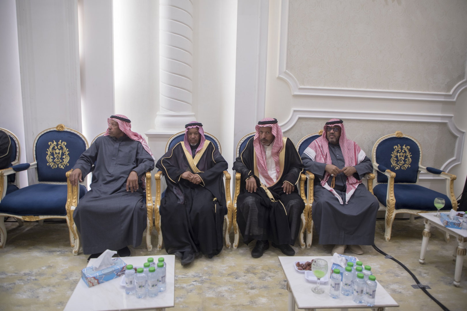 واحييا هذا الزواج غناء الفنانين 1. دحوم الطلاسي                                 2. منصور الدخيل                 3. بن مرضي                4. محمد مبارك