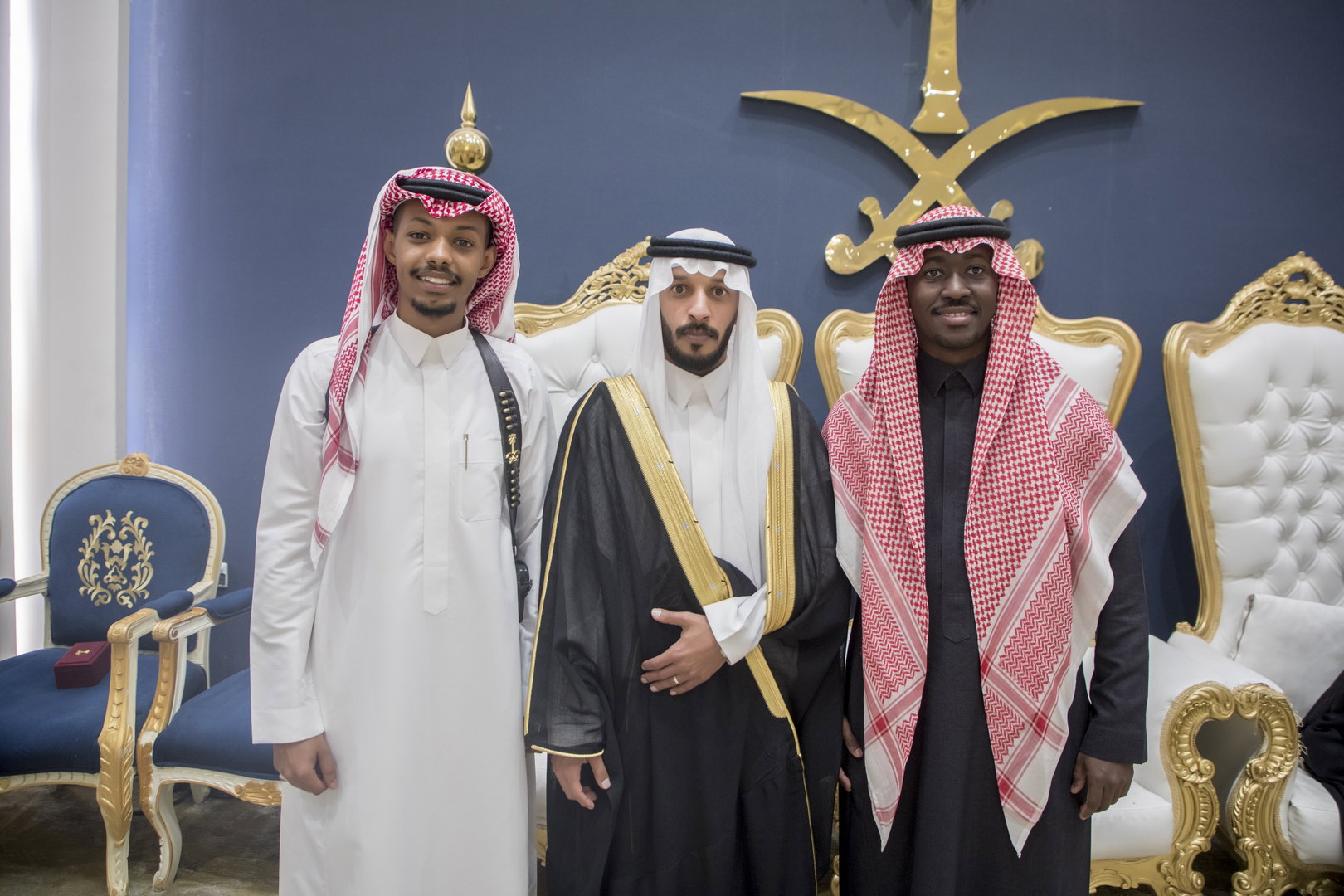 واحييا هذا الزواج غناء الفنانين 1. دحوم الطلاسي                                 2. منصور الدخيل                 3. بن مرضي                4. محمد مبارك