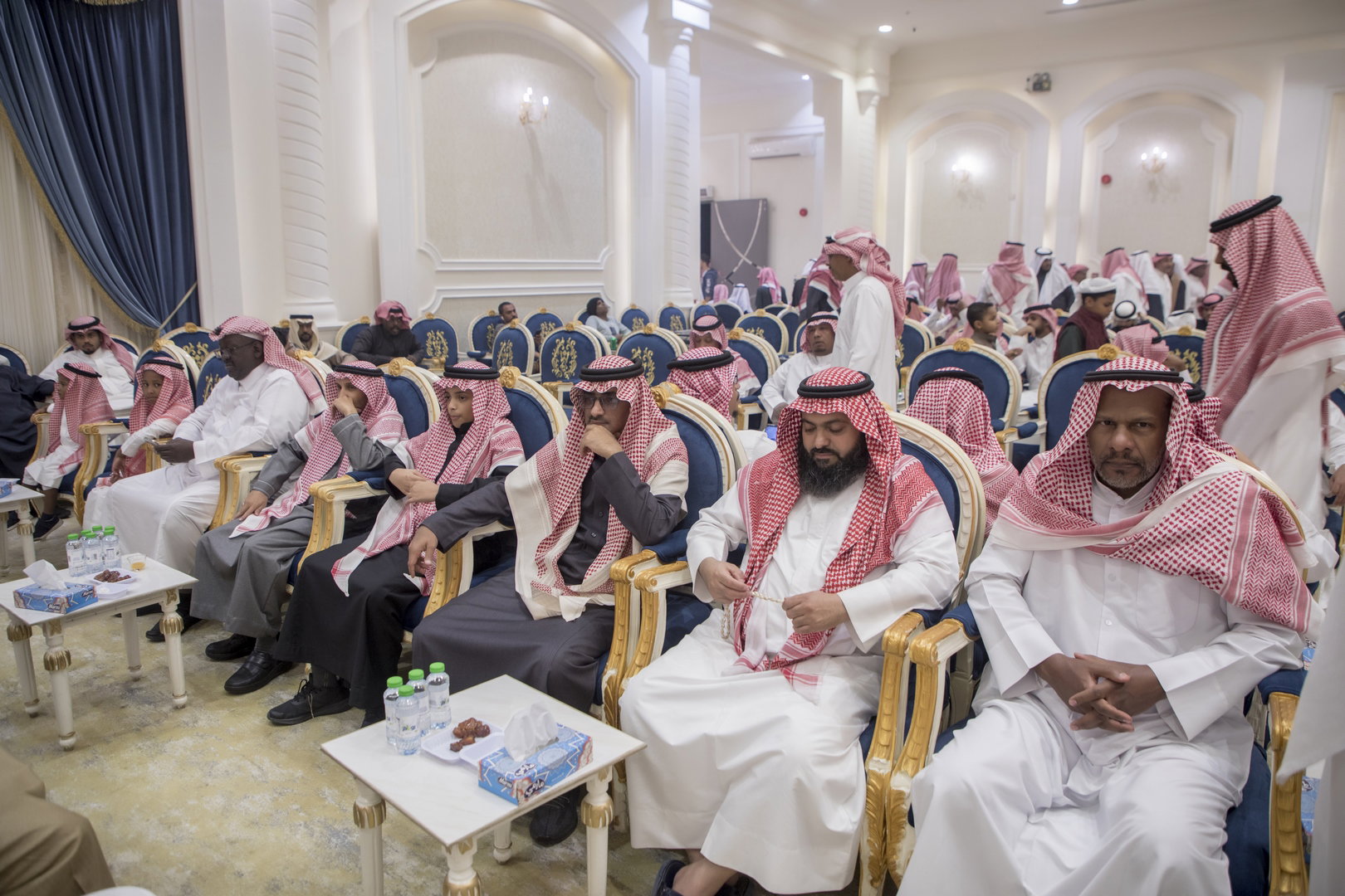 واحييا هذا الزواج غناء الفنانين 1. دحوم الطلاسي                                 2. منصور الدخيل                 3. بن مرضي                4. محمد مبارك