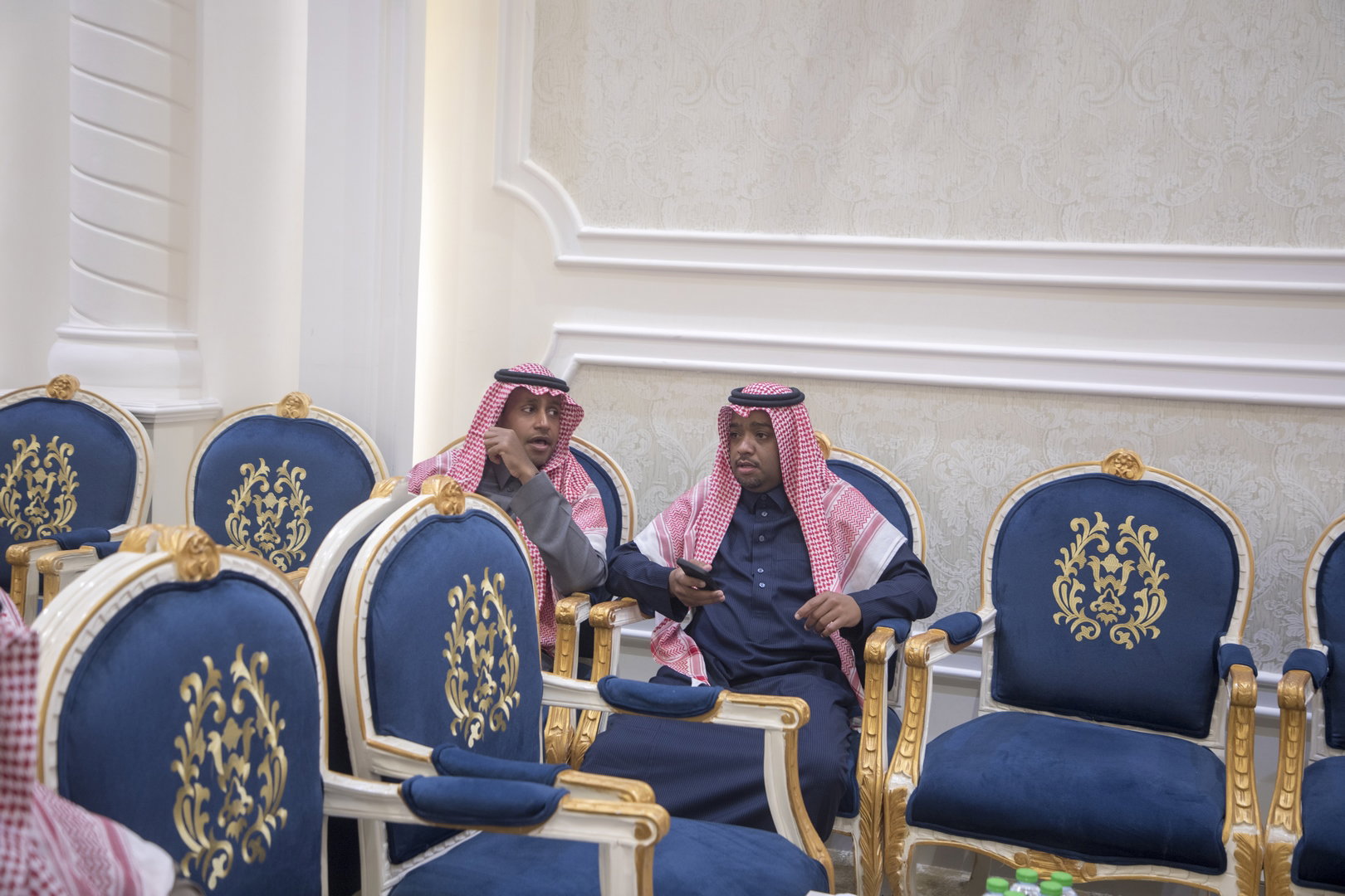 واحييا هذا الزواج غناء الفنانين 1. دحوم الطلاسي                                 2. منصور الدخيل                 3. بن مرضي                4. محمد مبارك