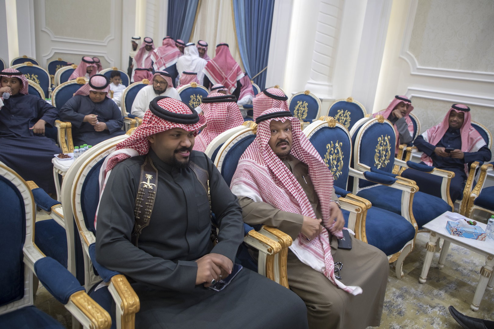 واحييا هذا الزواج غناء الفنانين 1. دحوم الطلاسي                                 2. منصور الدخيل                 3. بن مرضي                4. محمد مبارك