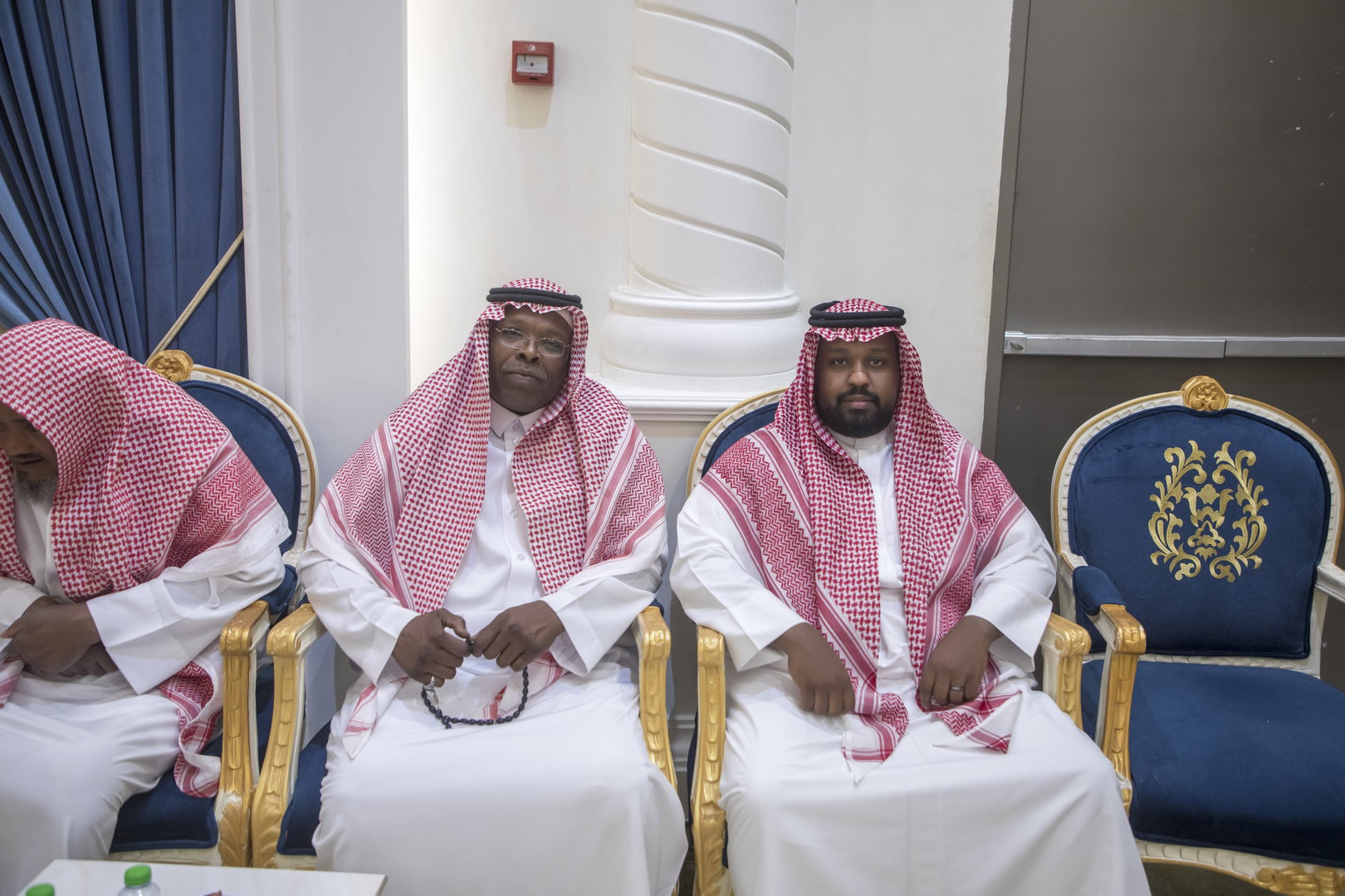 واحييا هذا الزواج غناء الفنانين 1. دحوم الطلاسي                                 2. منصور الدخيل                 3. بن مرضي                4. محمد مبارك