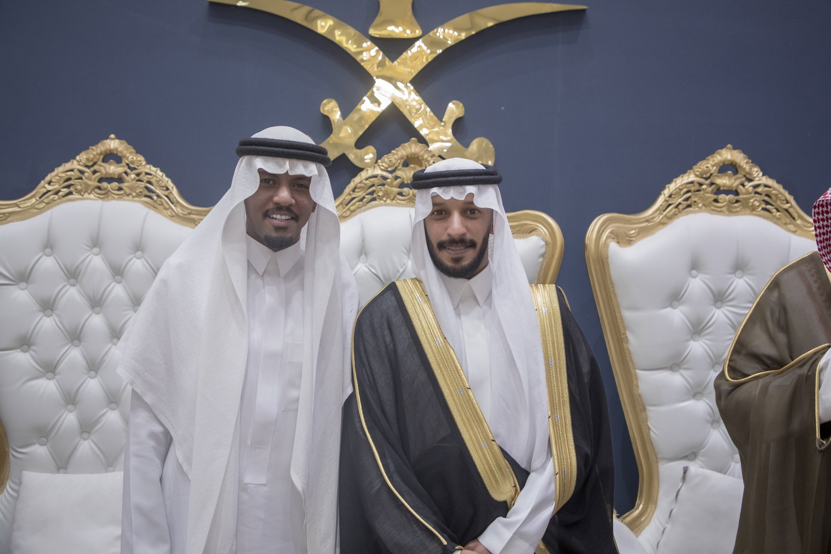 واحييا هذا الزواج غناء الفنانين 1. دحوم الطلاسي                                 2. منصور الدخيل                 3. بن مرضي                4. محمد مبارك