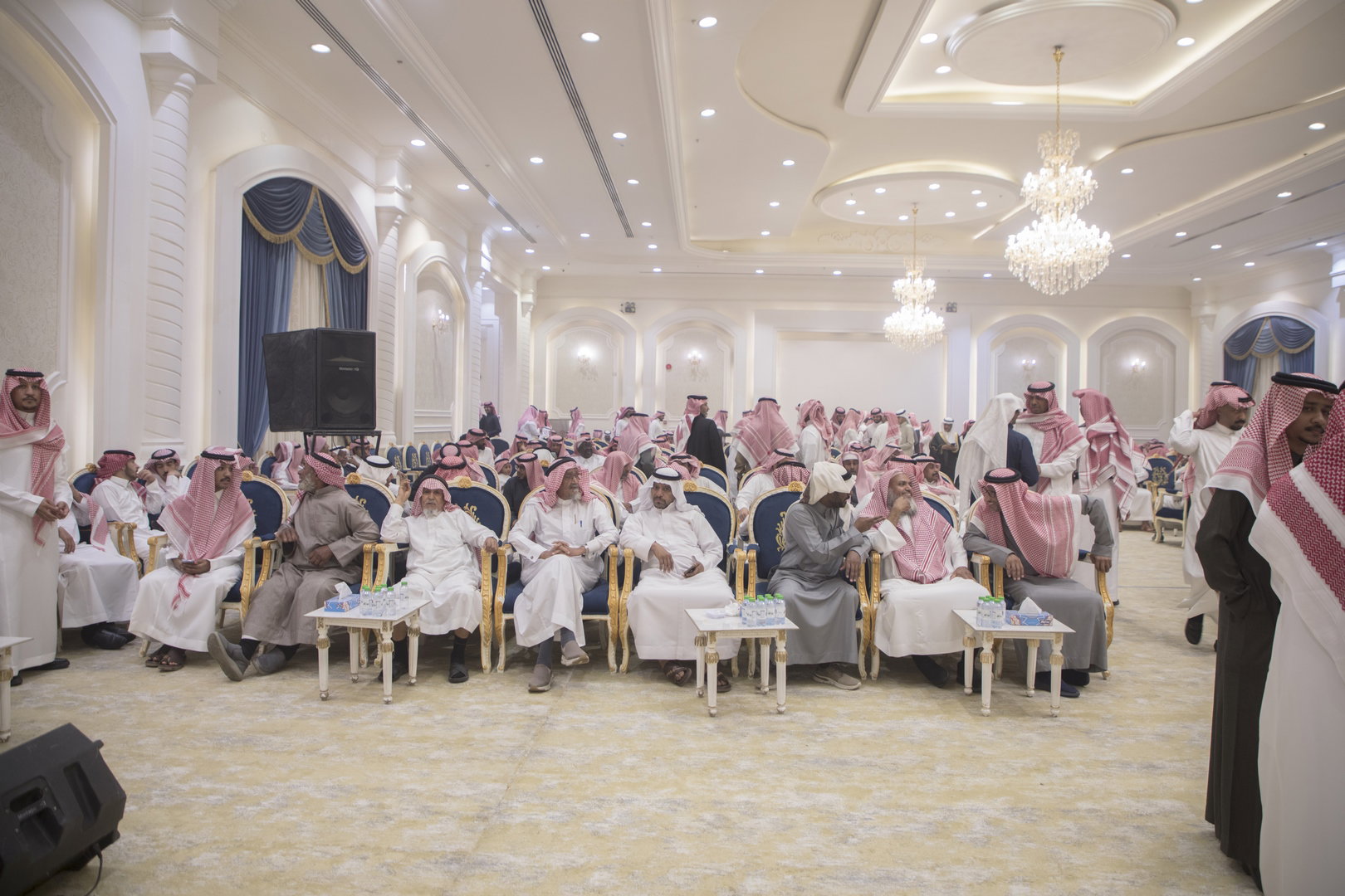 واحييا هذا الزواج غناء الفنانين 1. دحوم الطلاسي                                 2. منصور الدخيل                 3. بن مرضي                4. محمد مبارك