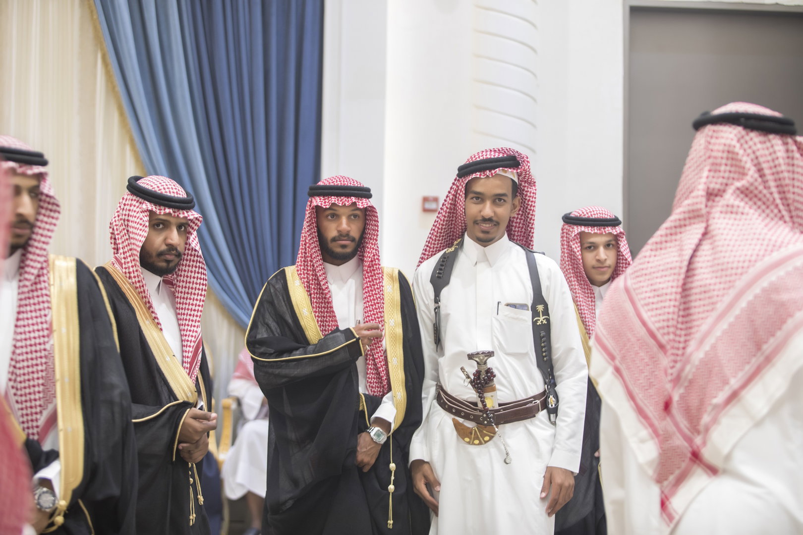 واحييا هذا الزواج غناء الفنانين 1. دحوم الطلاسي                                 2. منصور الدخيل                 3. بن مرضي                4. محمد مبارك