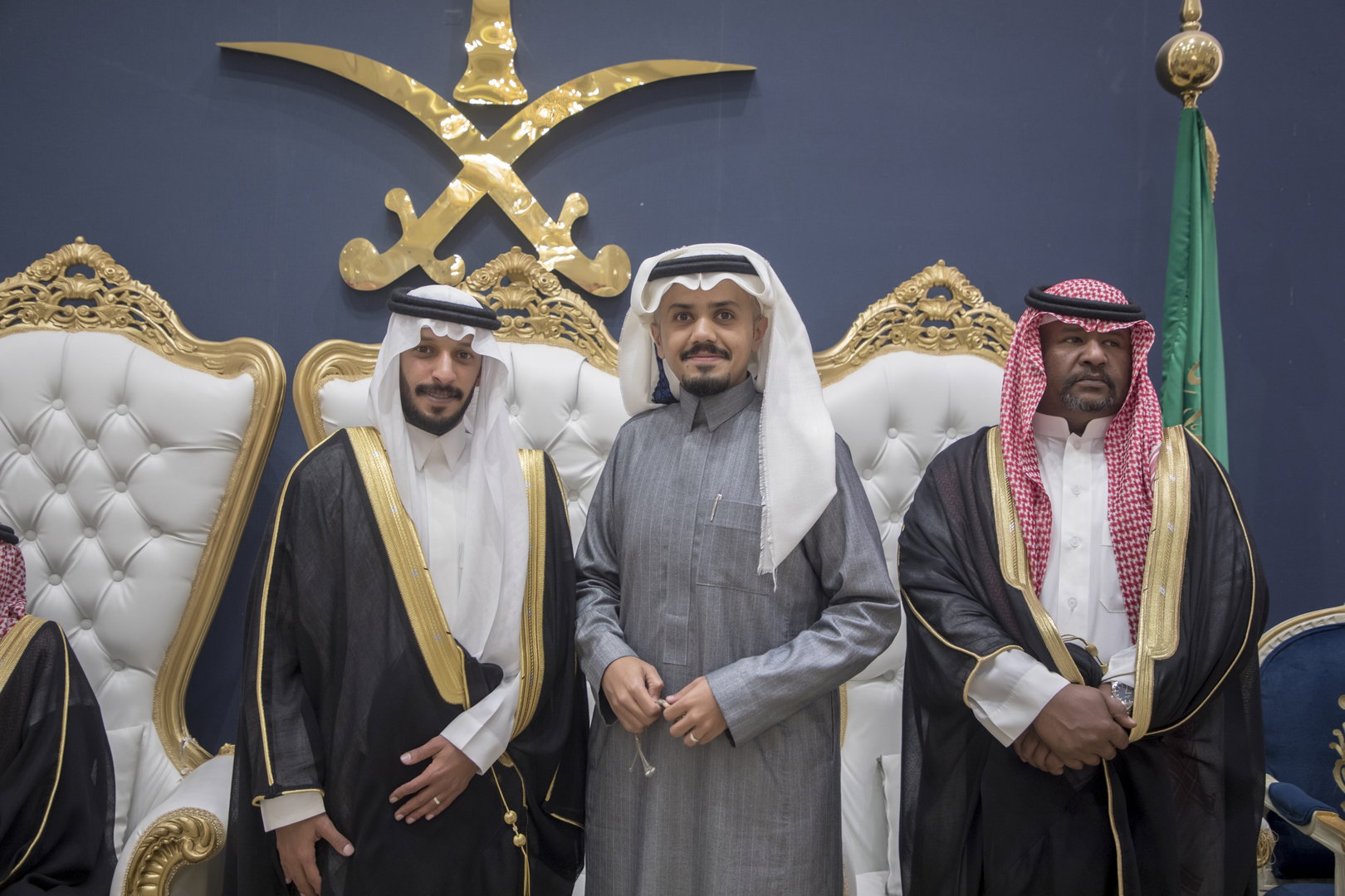 واحييا هذا الزواج غناء الفنانين 1. دحوم الطلاسي                                 2. منصور الدخيل                 3. بن مرضي                4. محمد مبارك