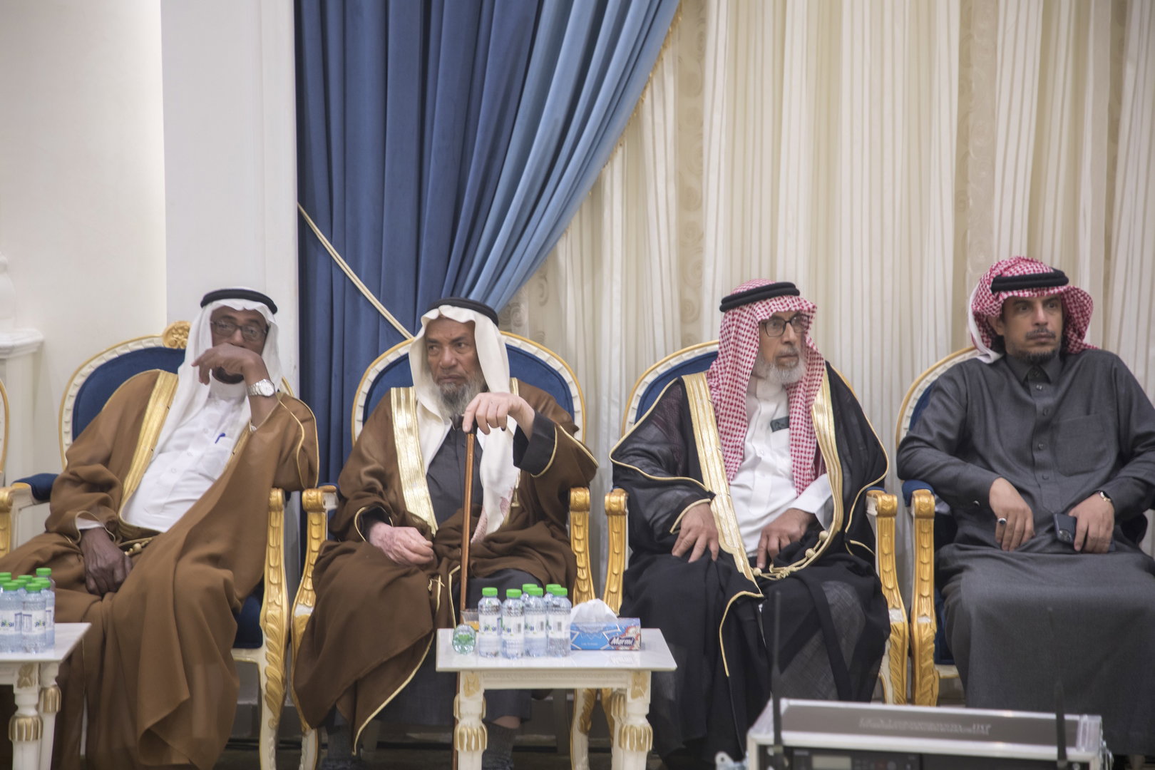 واحييا هذا الزواج غناء الفنانين 1. دحوم الطلاسي                                 2. منصور الدخيل                 3. بن مرضي                4. محمد مبارك