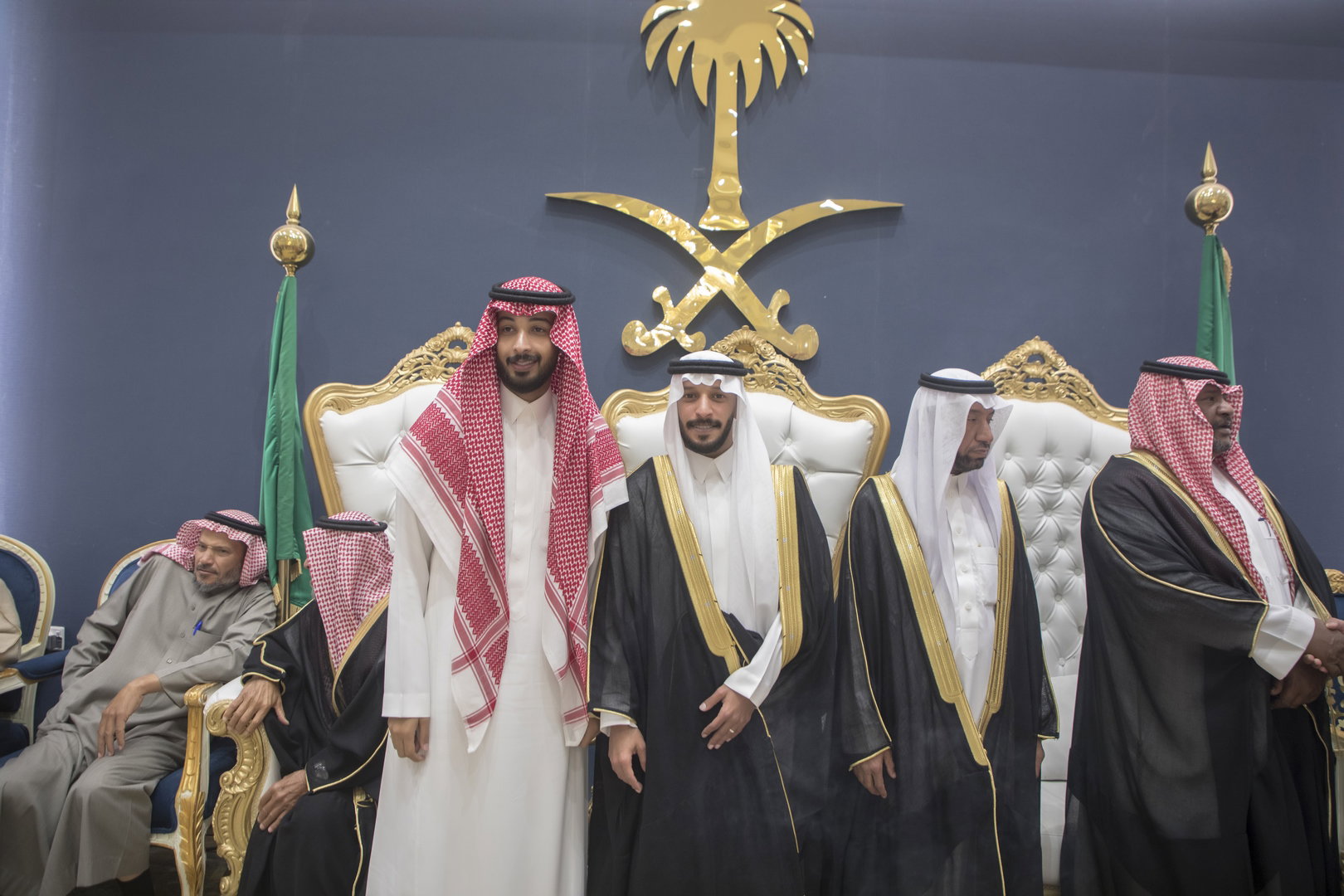 واحييا هذا الزواج غناء الفنانين 1. دحوم الطلاسي                                 2. منصور الدخيل                 3. بن مرضي                4. محمد مبارك