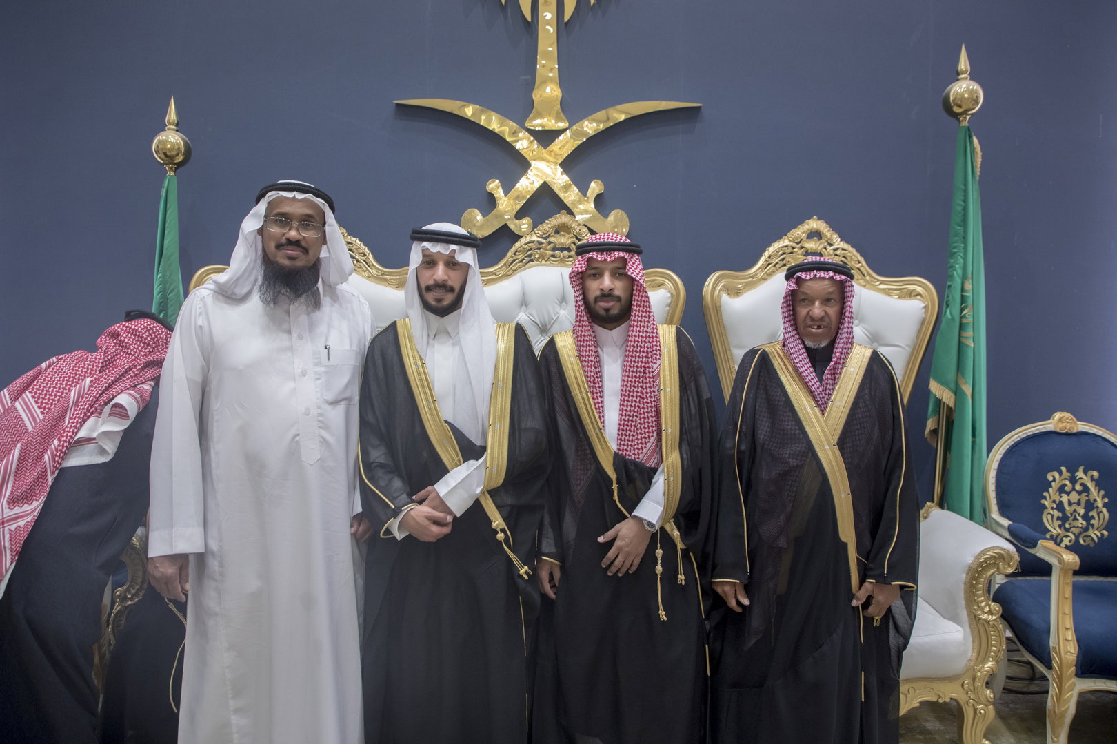 واحييا هذا الزواج غناء الفنانين 1. دحوم الطلاسي                                 2. منصور الدخيل                 3. بن مرضي                4. محمد مبارك