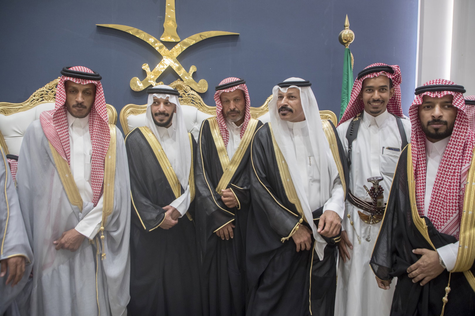 واحييا هذا الزواج غناء الفنانين 1. دحوم الطلاسي                                 2. منصور الدخيل                 3. بن مرضي                4. محمد مبارك