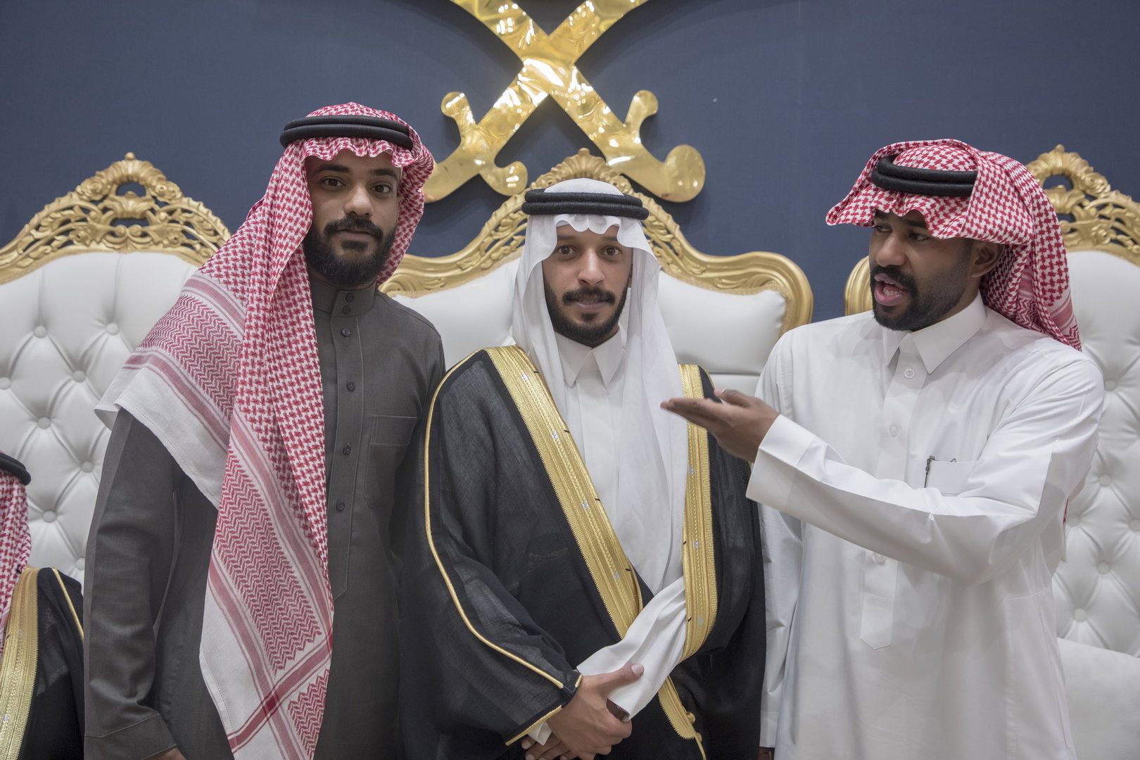 واحييا هذا الزواج غناء الفنانين 1. دحوم الطلاسي                                 2. منصور الدخيل                 3. بن مرضي                4. محمد مبارك