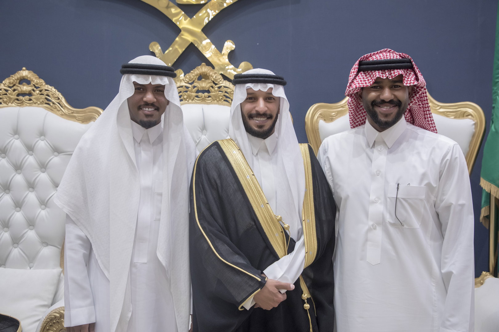 واحييا هذا الزواج غناء الفنانين 1. دحوم الطلاسي                                 2. منصور الدخيل                 3. بن مرضي                4. محمد مبارك