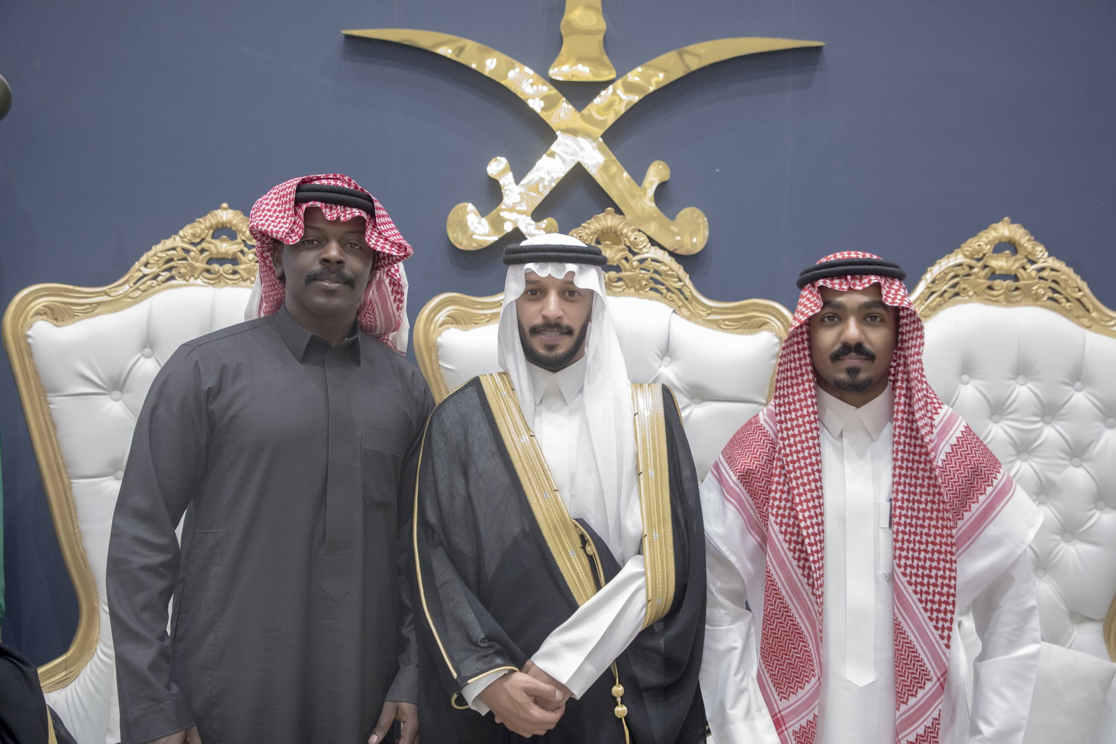 واحييا هذا الزواج غناء الفنانين 1. دحوم الطلاسي                                 2. منصور الدخيل                 3. بن مرضي                4. محمد مبارك