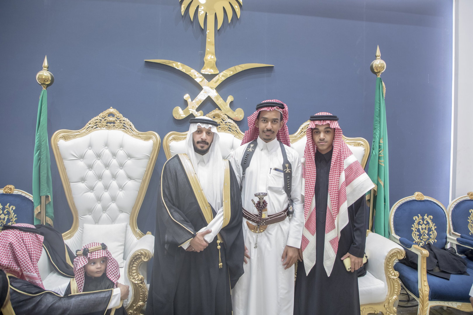 واحييا هذا الزواج غناء الفنانين 1. دحوم الطلاسي                                 2. منصور الدخيل                 3. بن مرضي                4. محمد مبارك