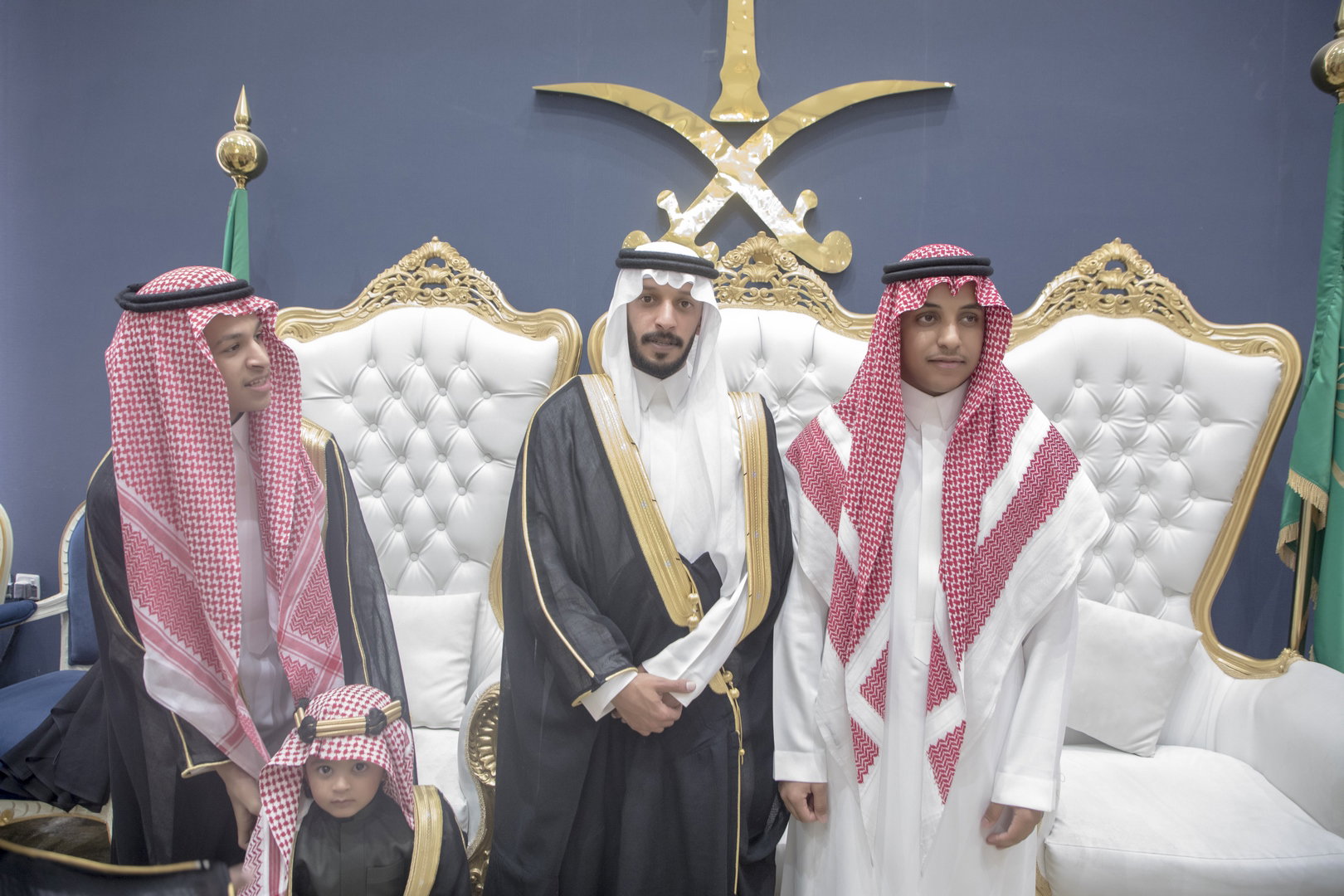 واحييا هذا الزواج غناء الفنانين 1. دحوم الطلاسي                                 2. منصور الدخيل                 3. بن مرضي                4. محمد مبارك