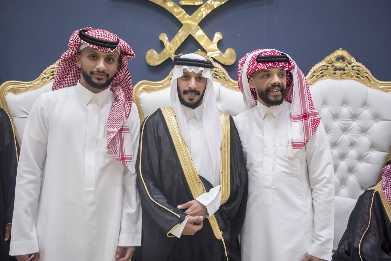 واحييا هذا الزواج غناء الفنانين 1. دحوم الطلاسي                                 2. منصور الدخيل                 3. بن مرضي                4. محمد مبارك